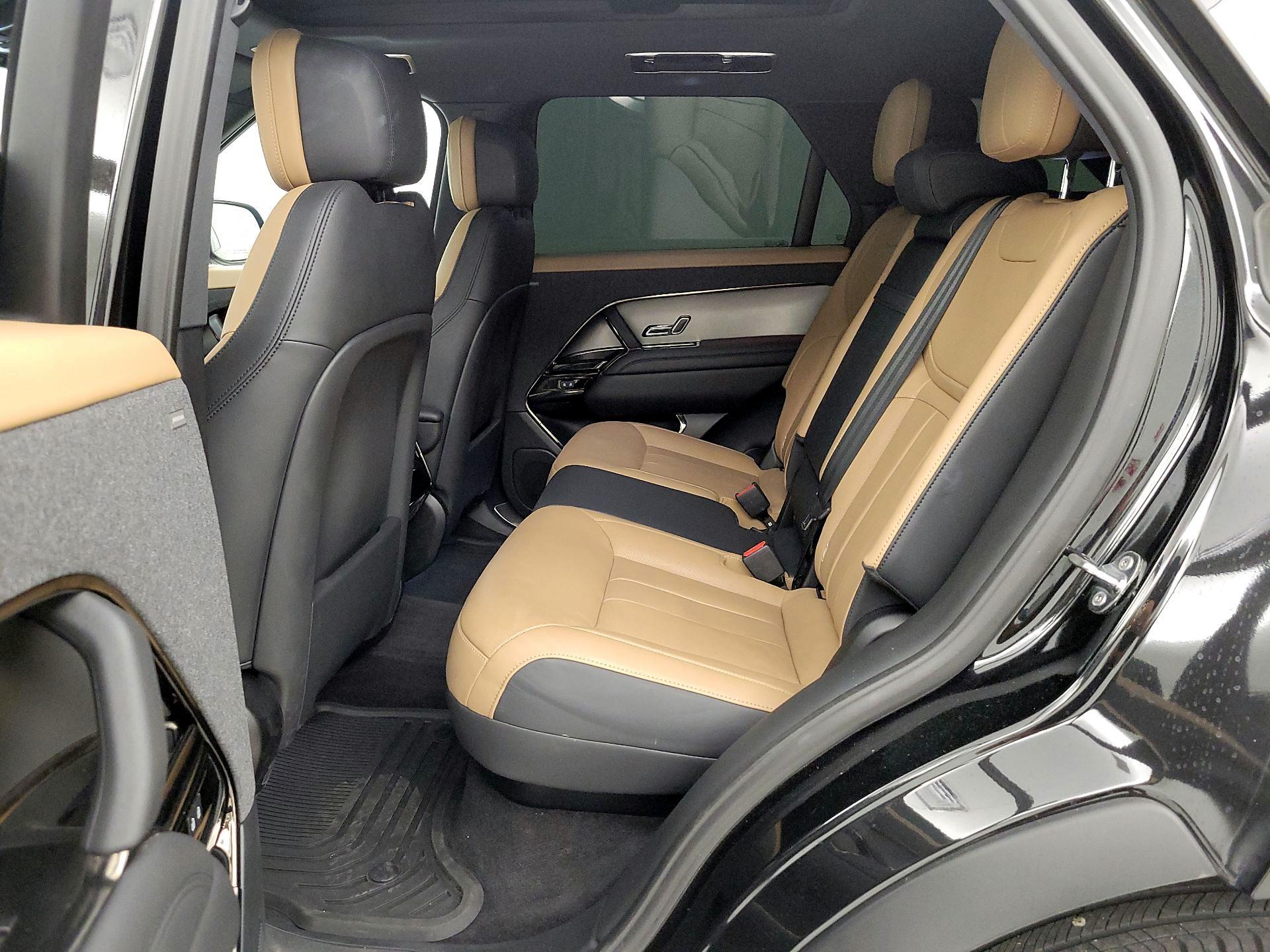 Thumbnail: 2024 Land Rover Range Rover Sport - 18