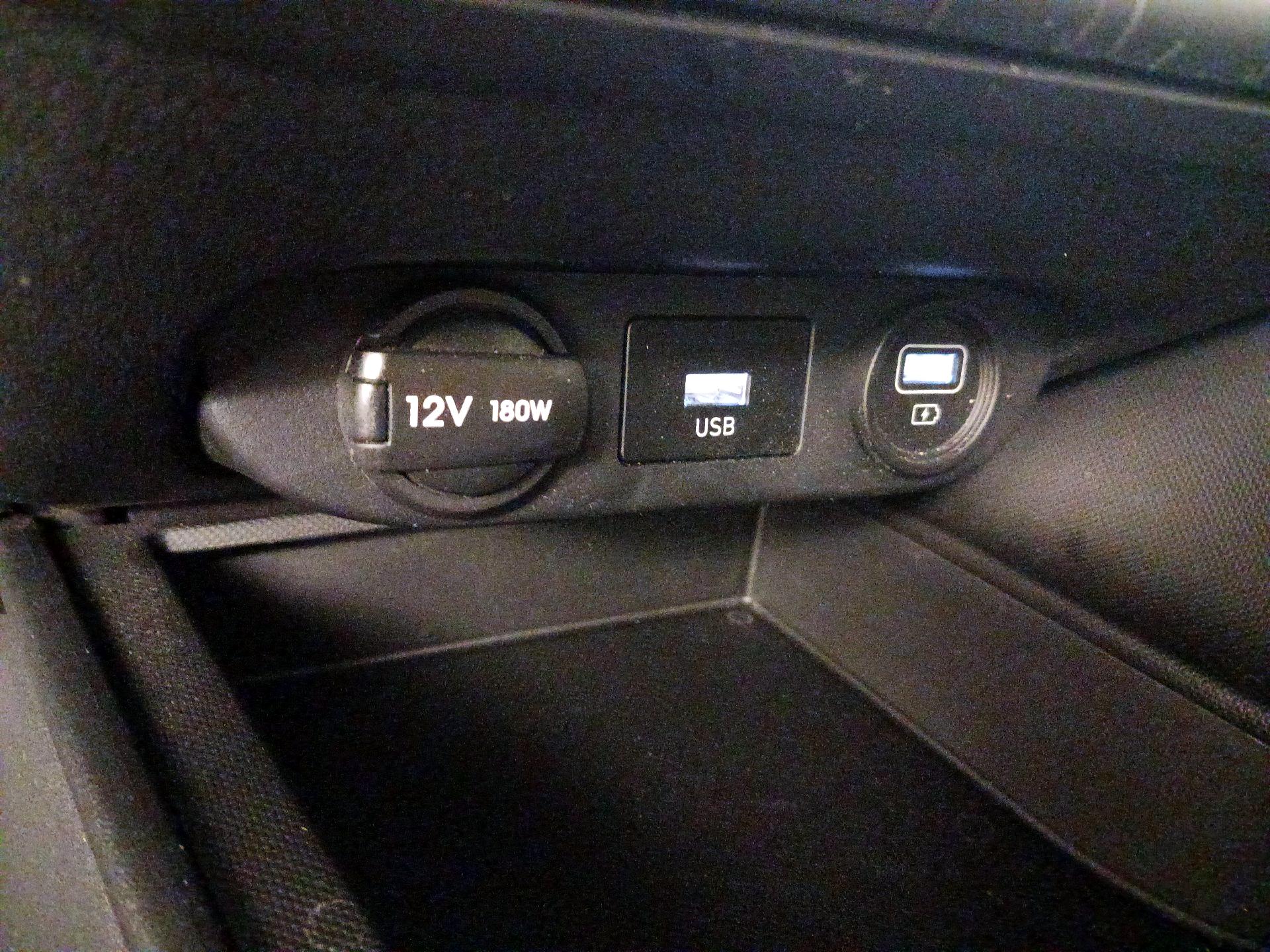 Thumbnail: 2023 Hyundai Elantra - 18