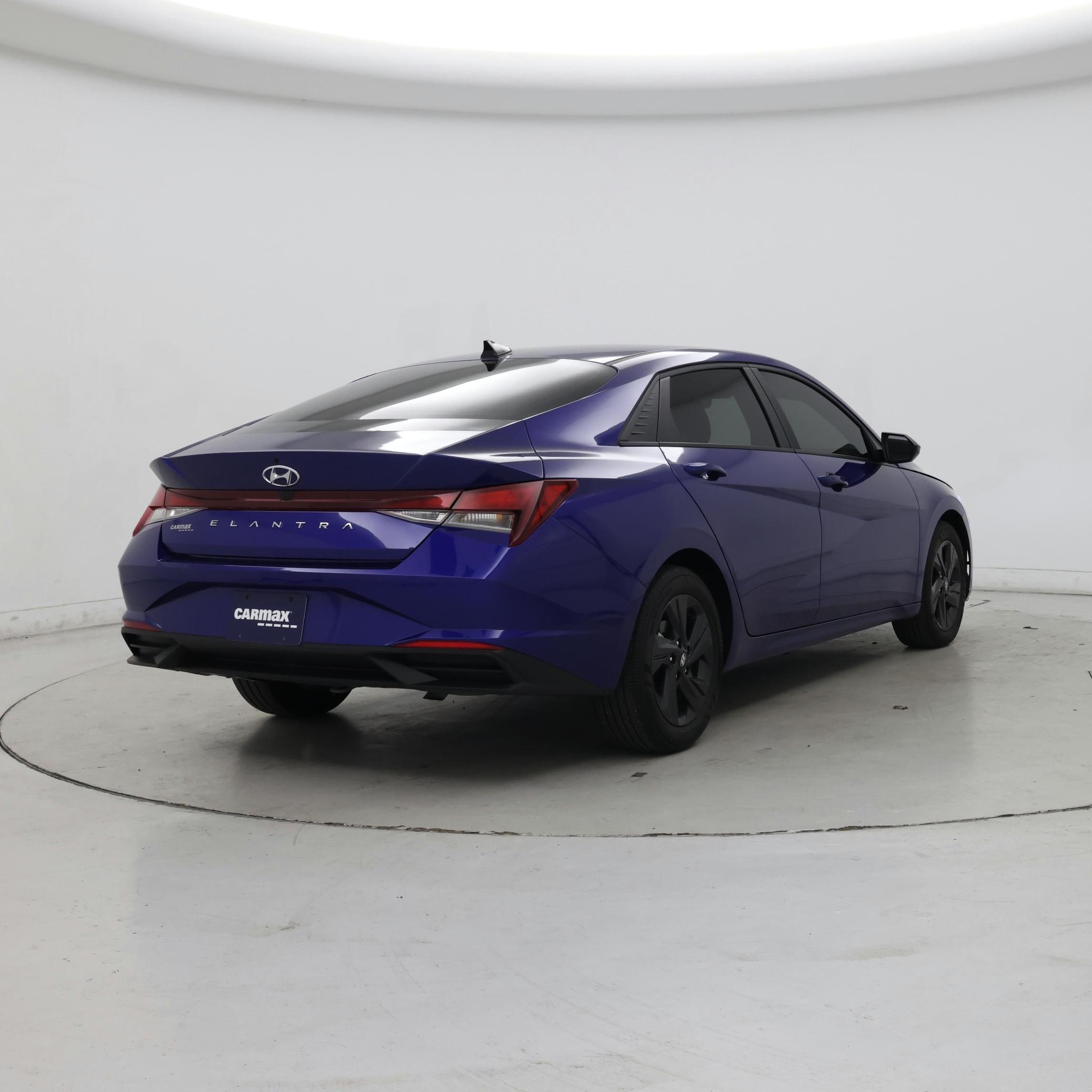 Thumbnail: 2023 Hyundai Elantra - 8