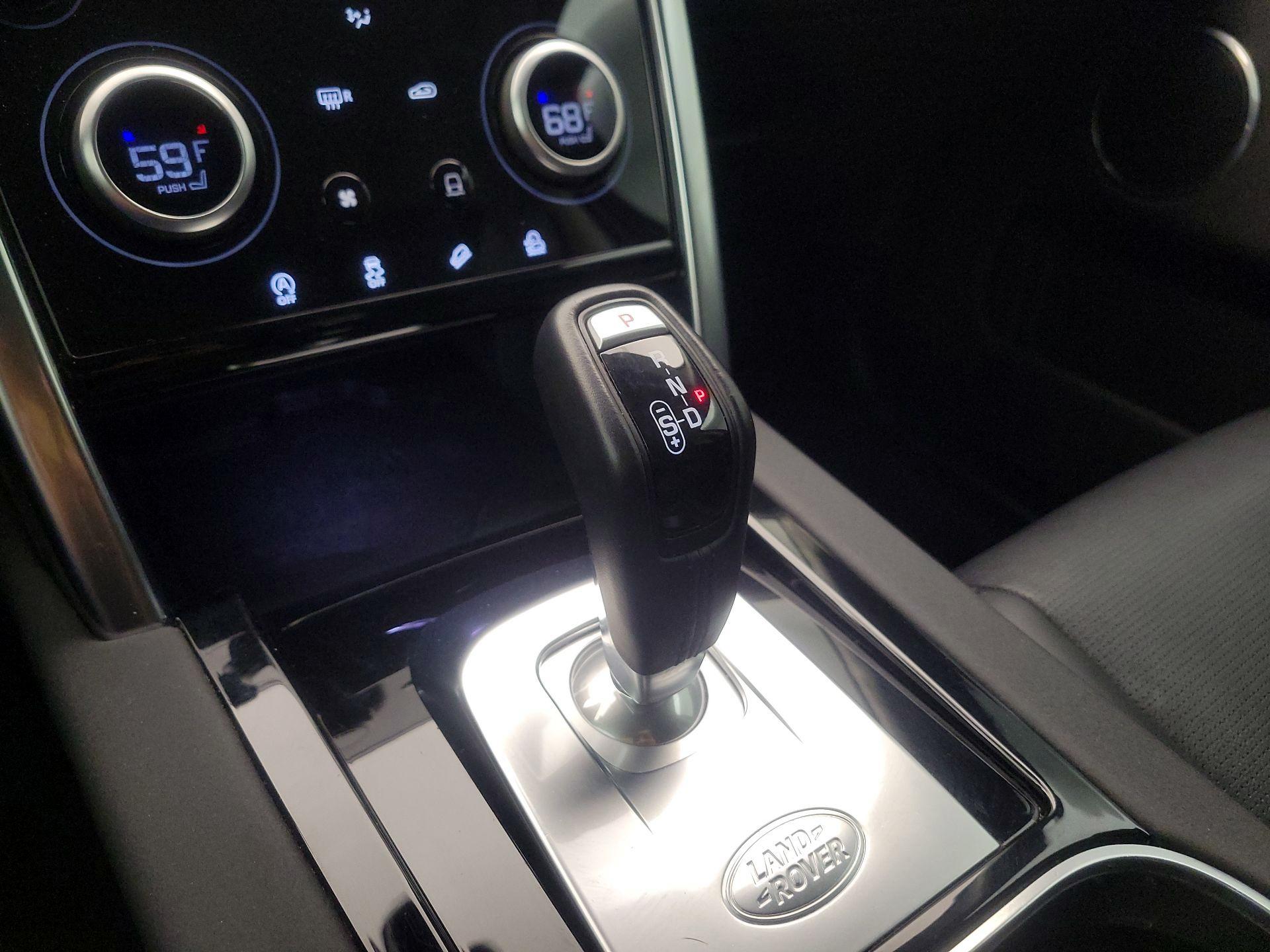 Thumbnail: 2021 Land Rover Discovery Sport - 18