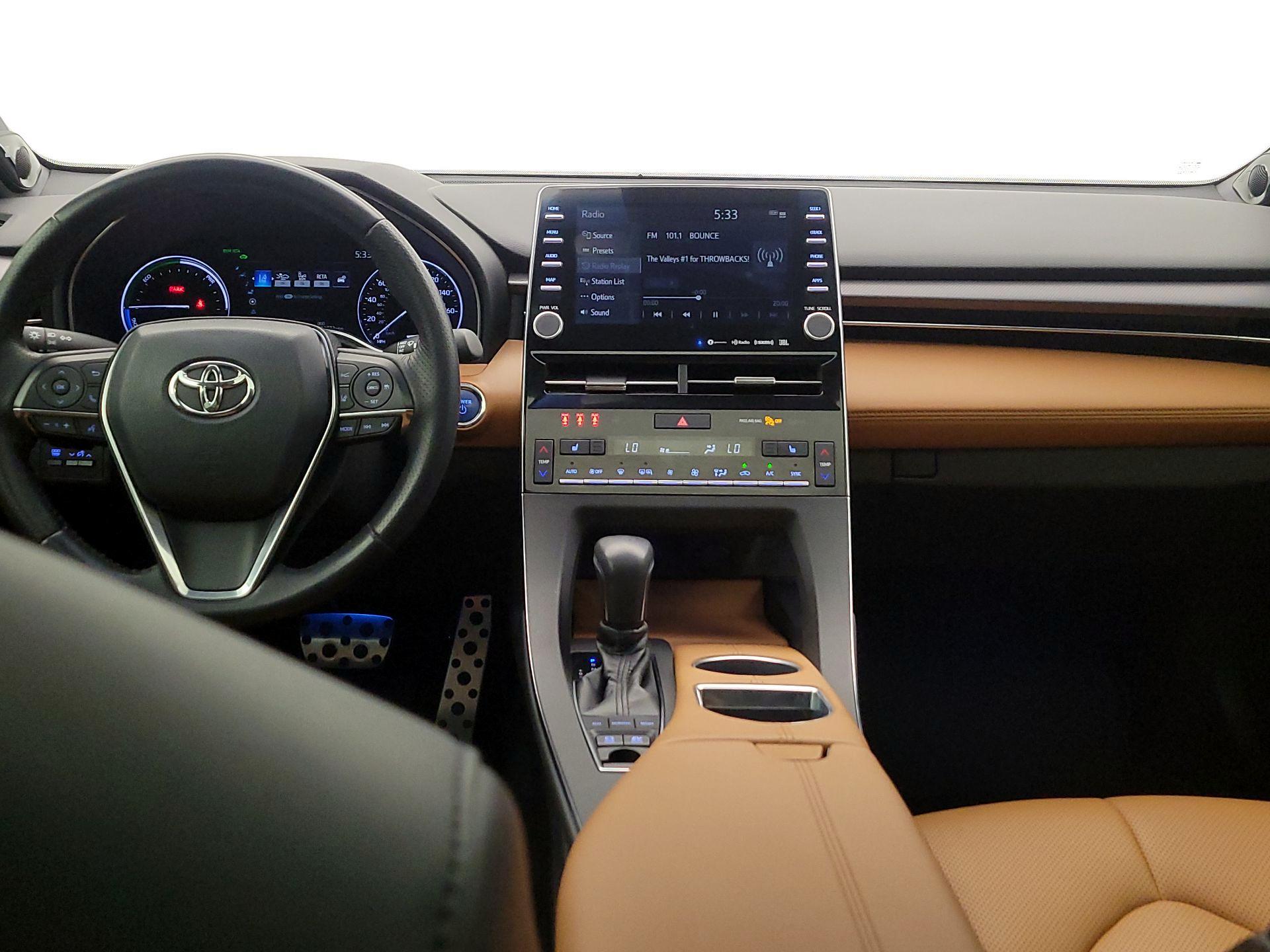 Thumbnail: 2021 Toyota Avalon - 9