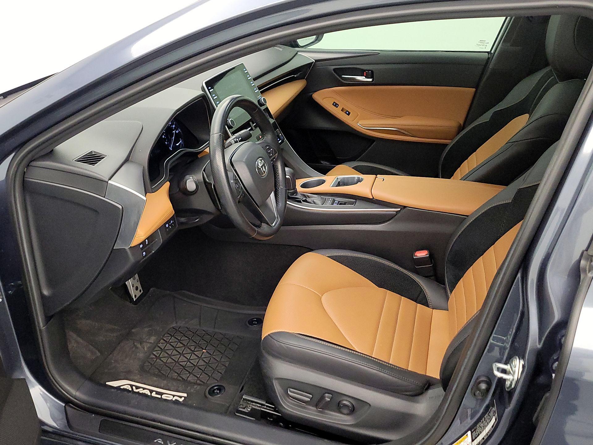 Thumbnail: 2021 Toyota Avalon - 11