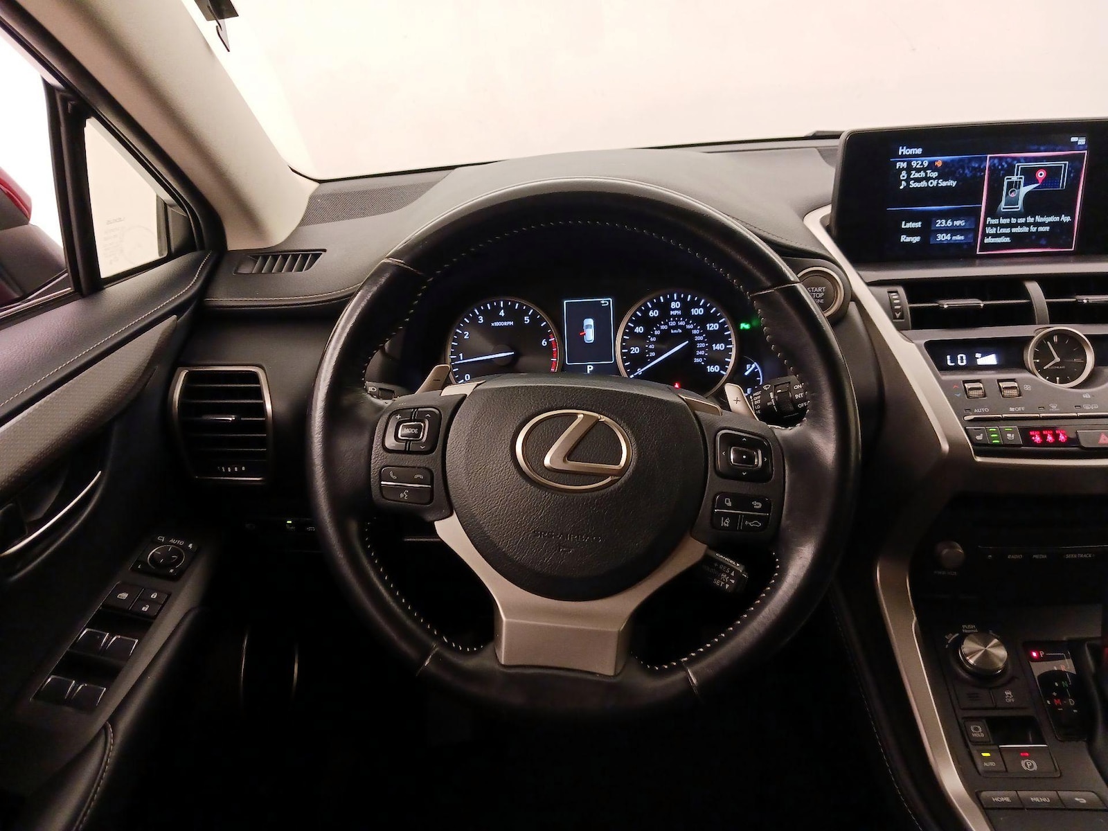 2020 Lexus NX 300 - Photo 11