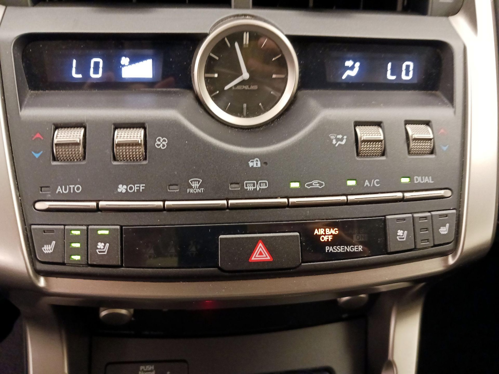 2020 Lexus NX 300 - Photo 17