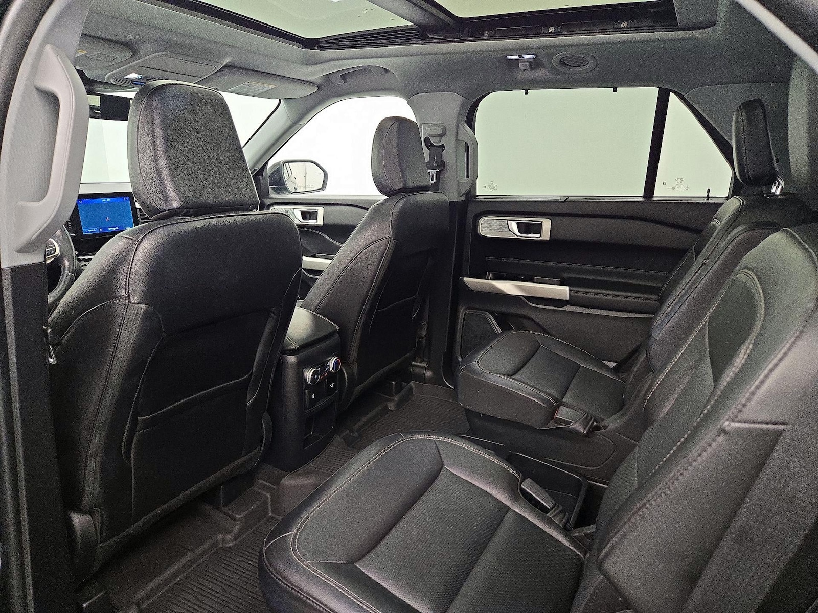 2021 Ford Explorer Limited - Photo 22