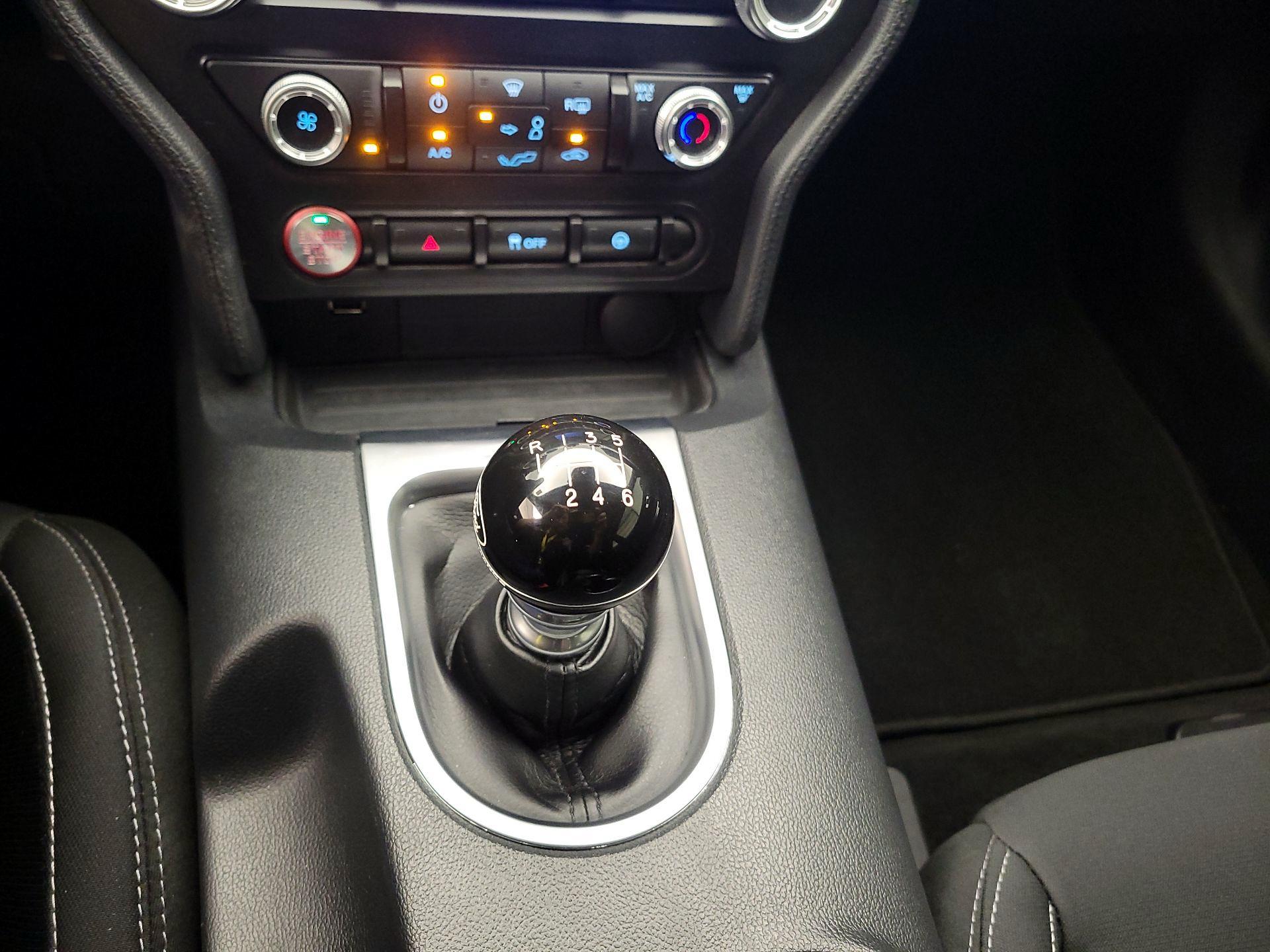 Thumbnail: 2022 Ford Mustang - 17