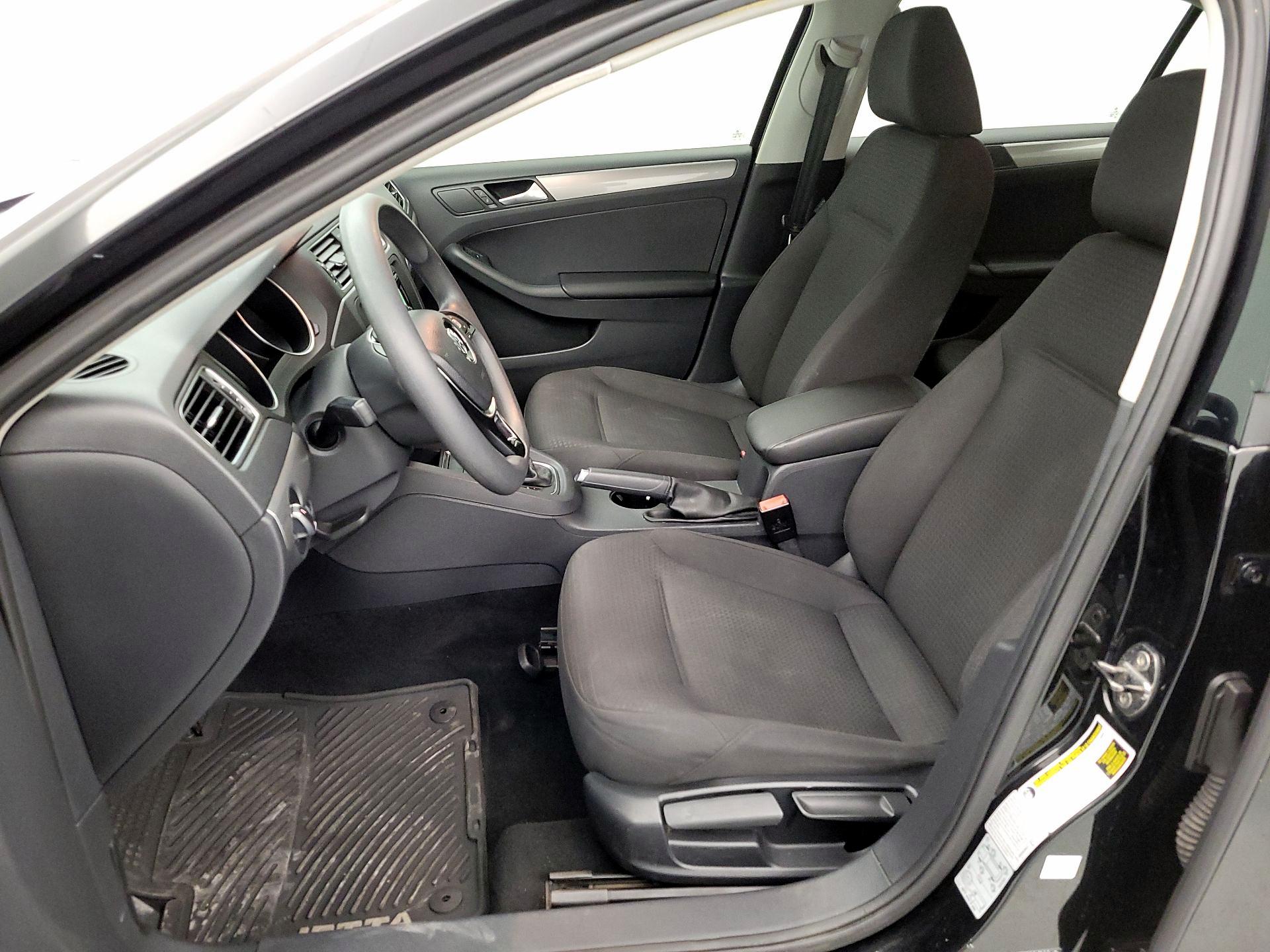 Thumbnail: 2015 Volkswagen Jetta - 11