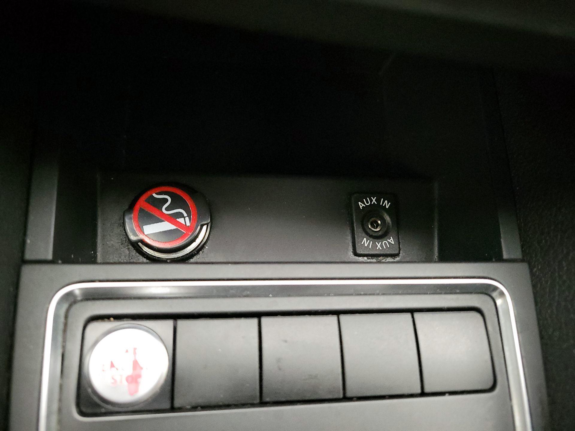 Thumbnail: 2015 Volkswagen Jetta - 17