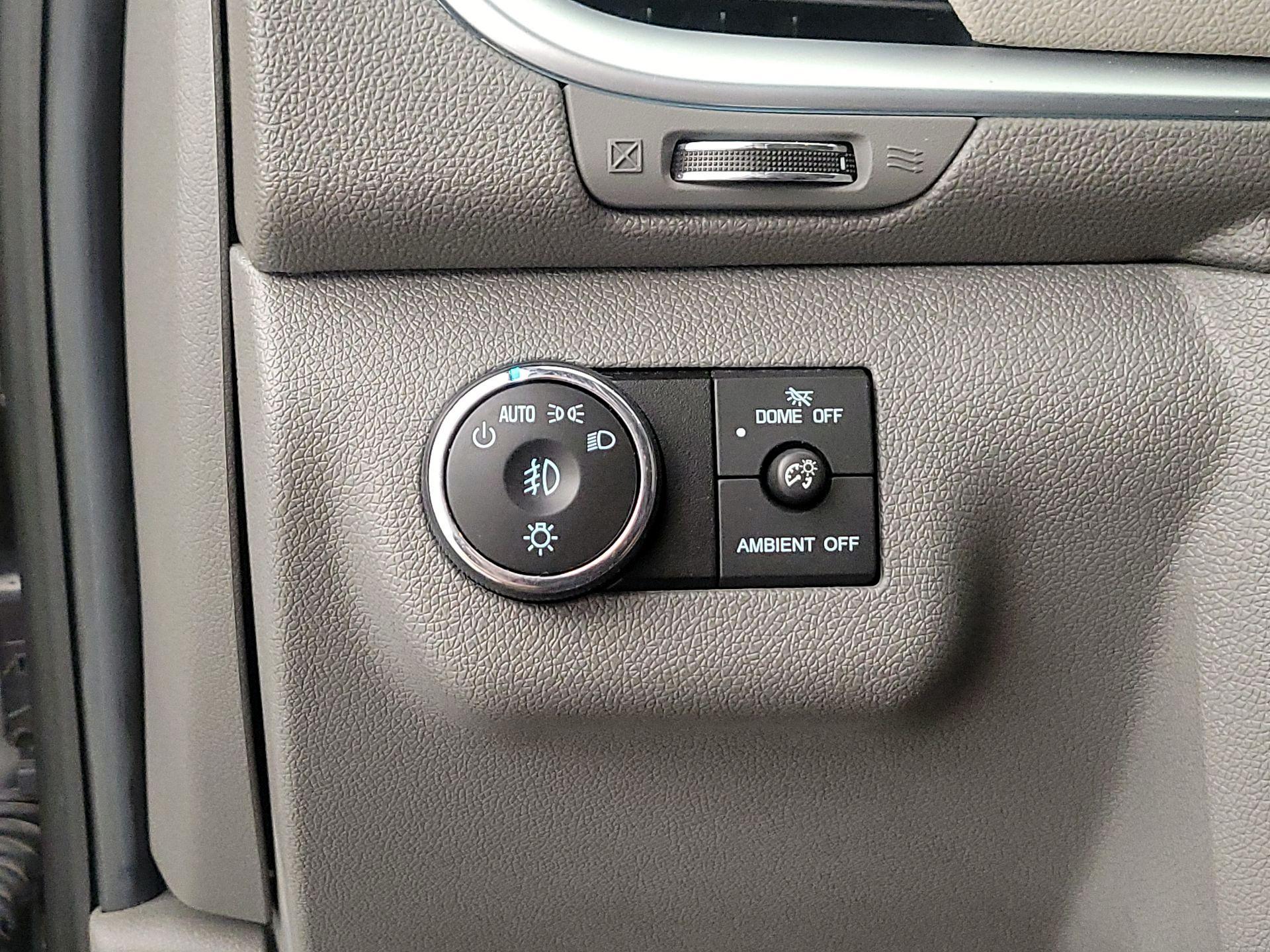 Thumbnail: 2015 Chevrolet Traverse - 13