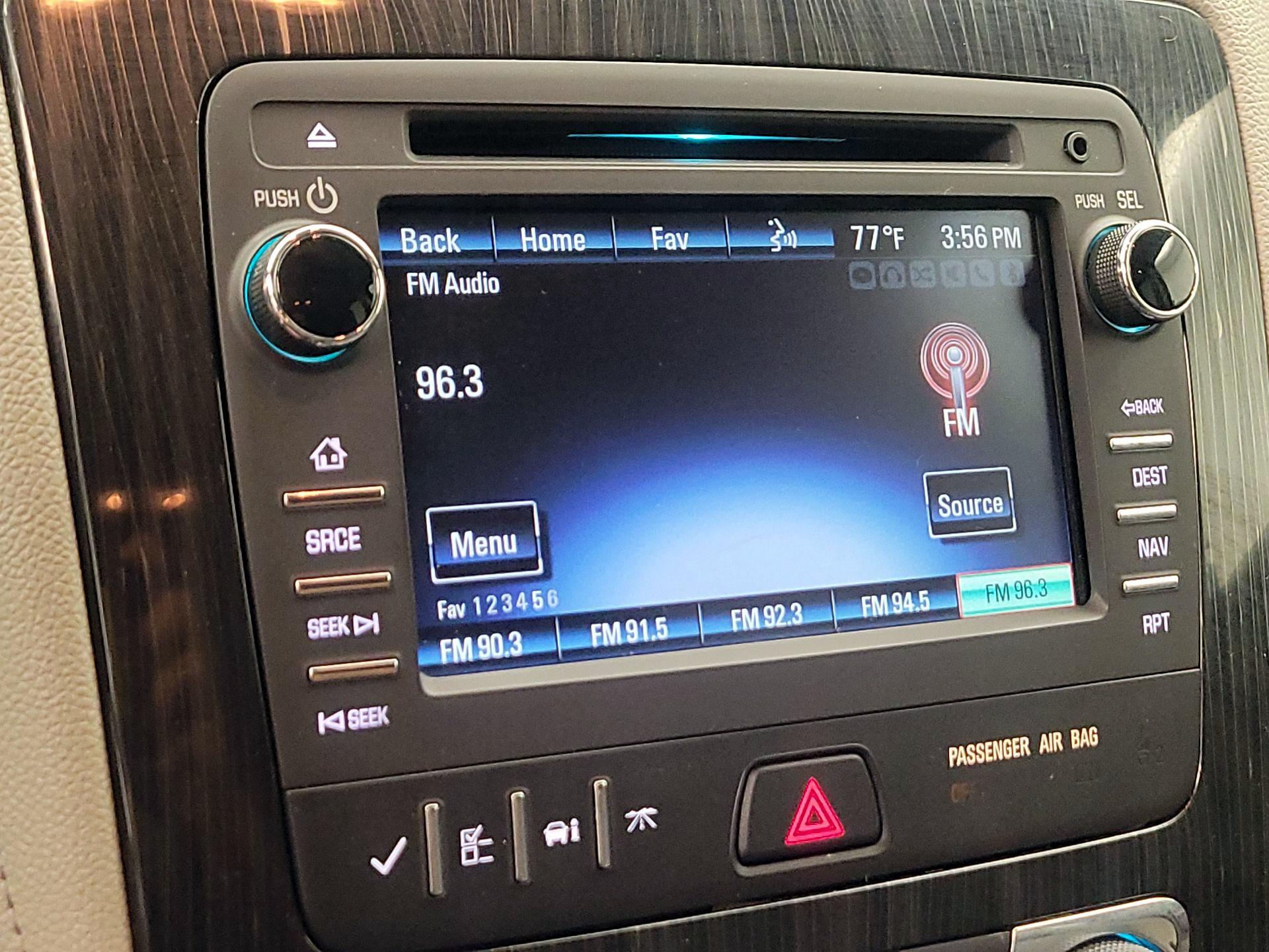 Thumbnail: 2015 Chevrolet Traverse - 16