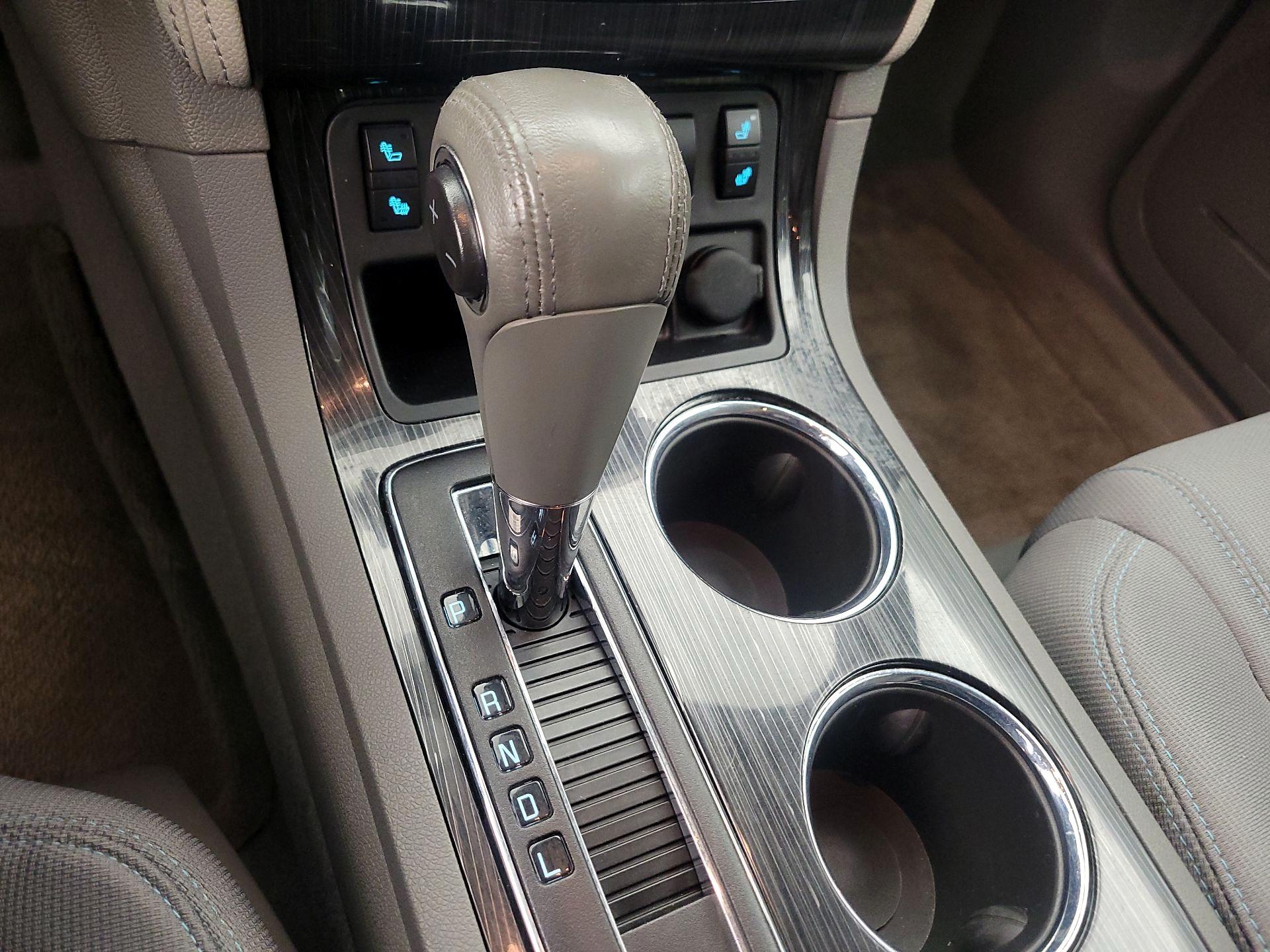 Thumbnail: 2015 Chevrolet Traverse - 18