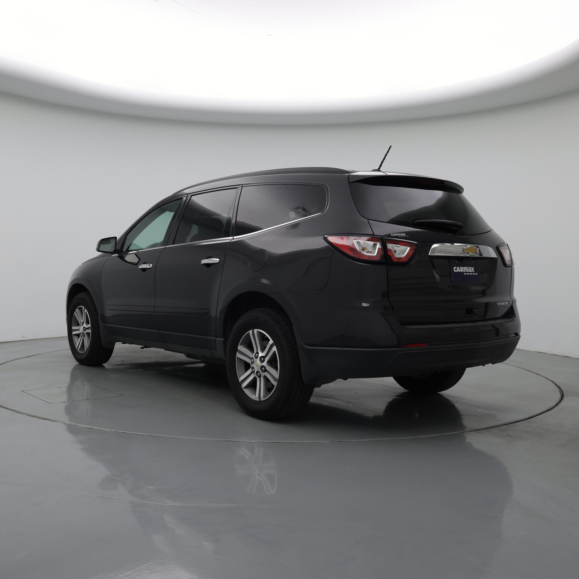 Thumbnail: 2015 Chevrolet Traverse - 2