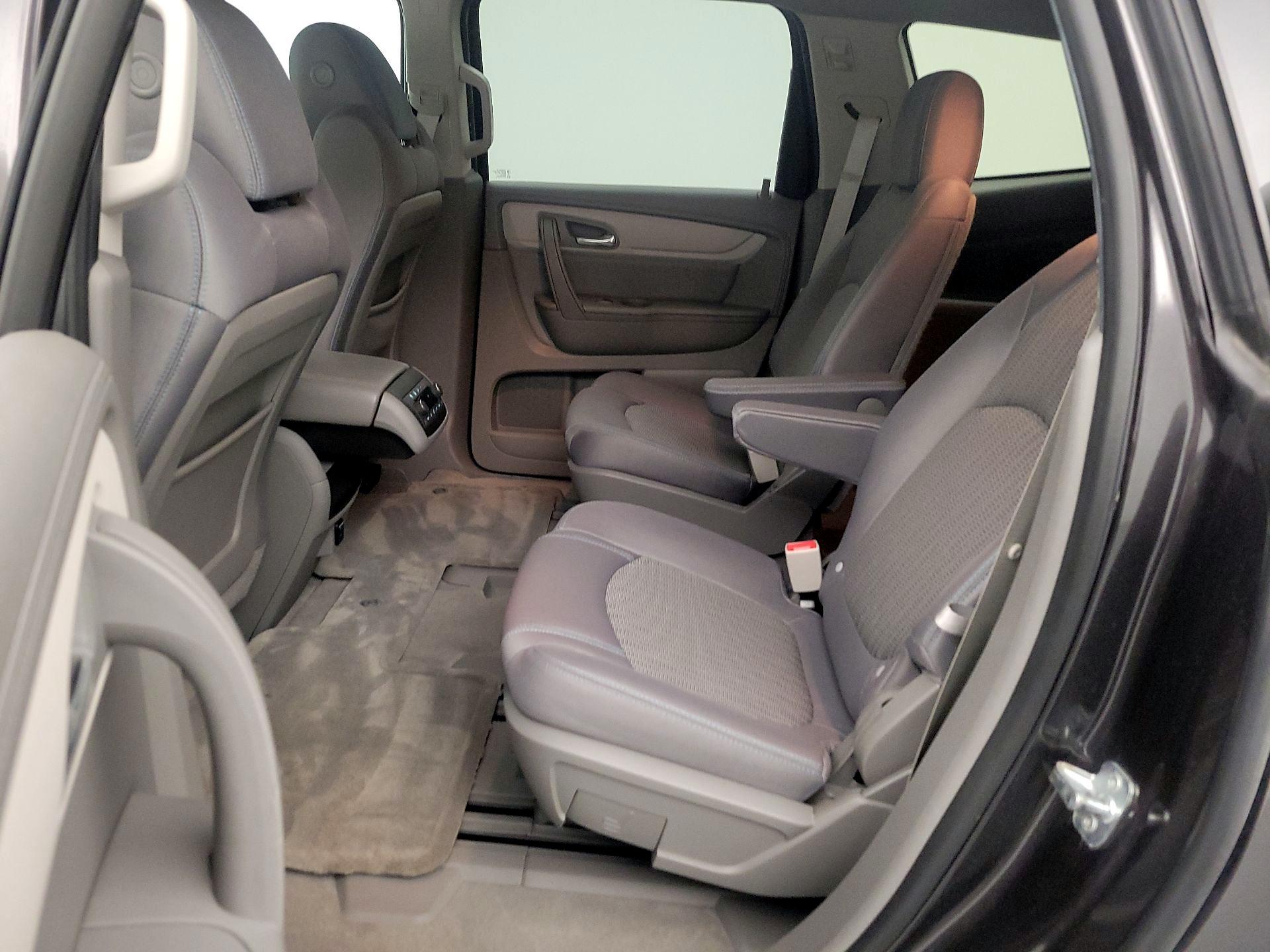 Thumbnail: 2015 Chevrolet Traverse - 20