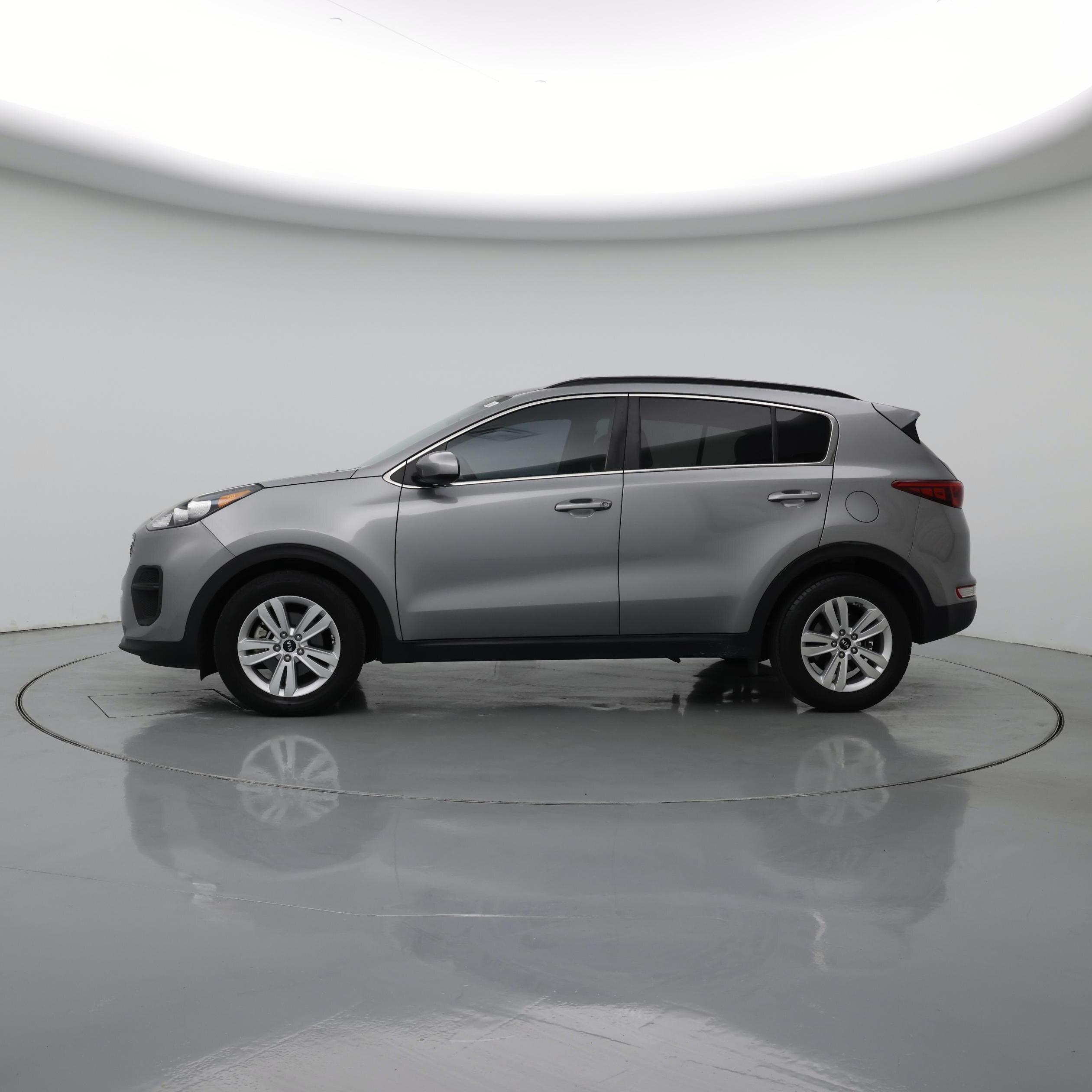 Thumbnail: 2019 Kia Sportage - 3