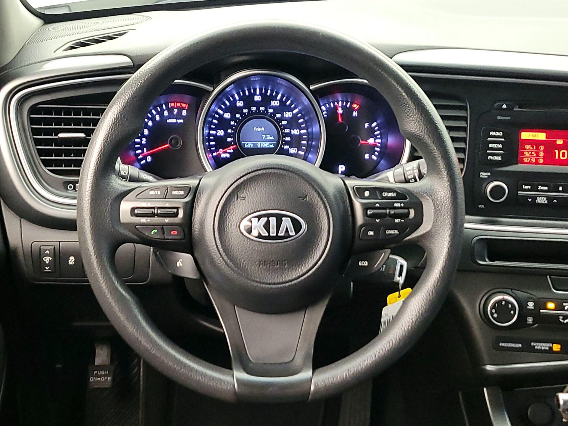 Thumbnail: 2015 Kia Optima - 10