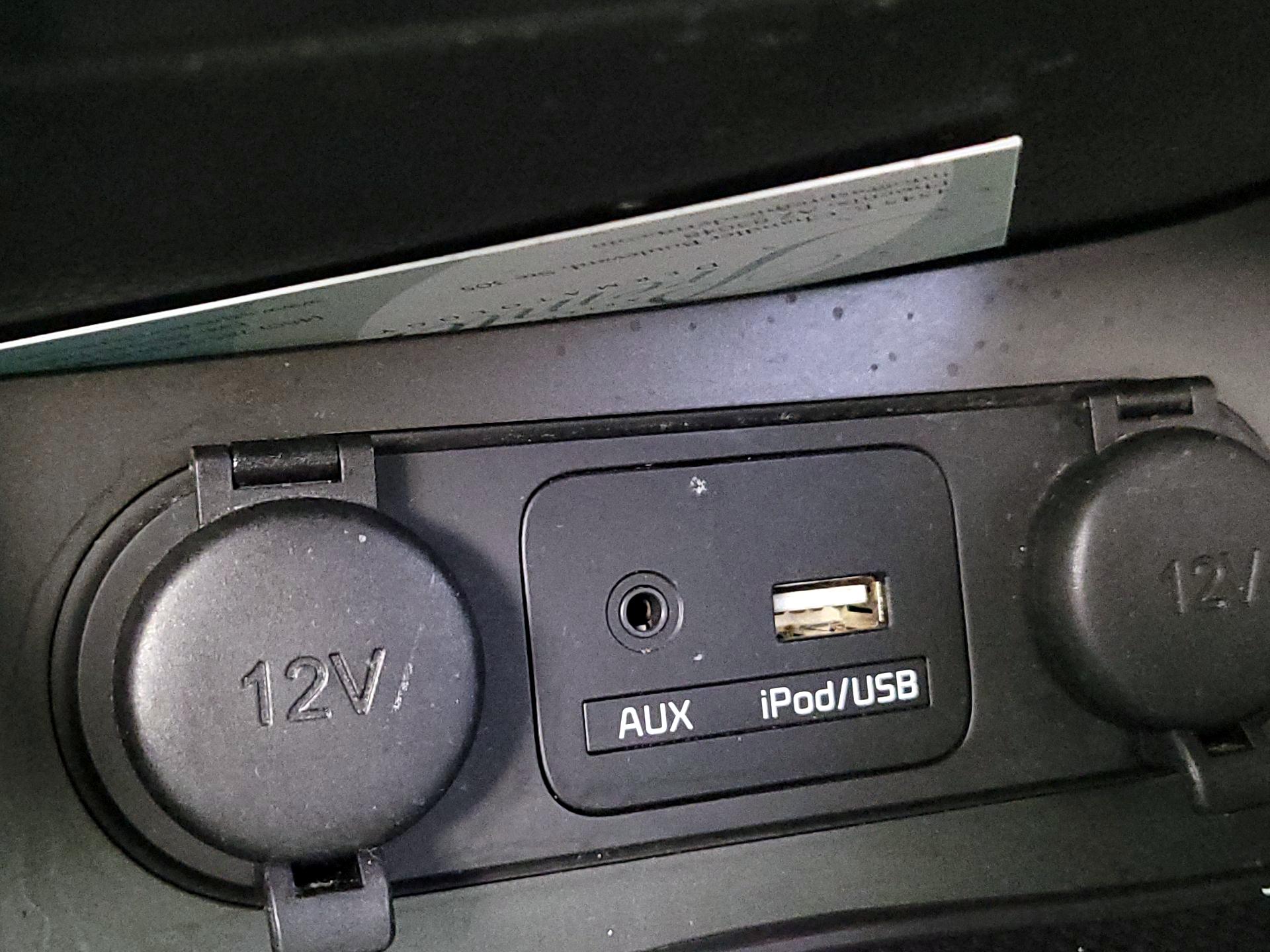 Thumbnail: 2015 Kia Optima - 17