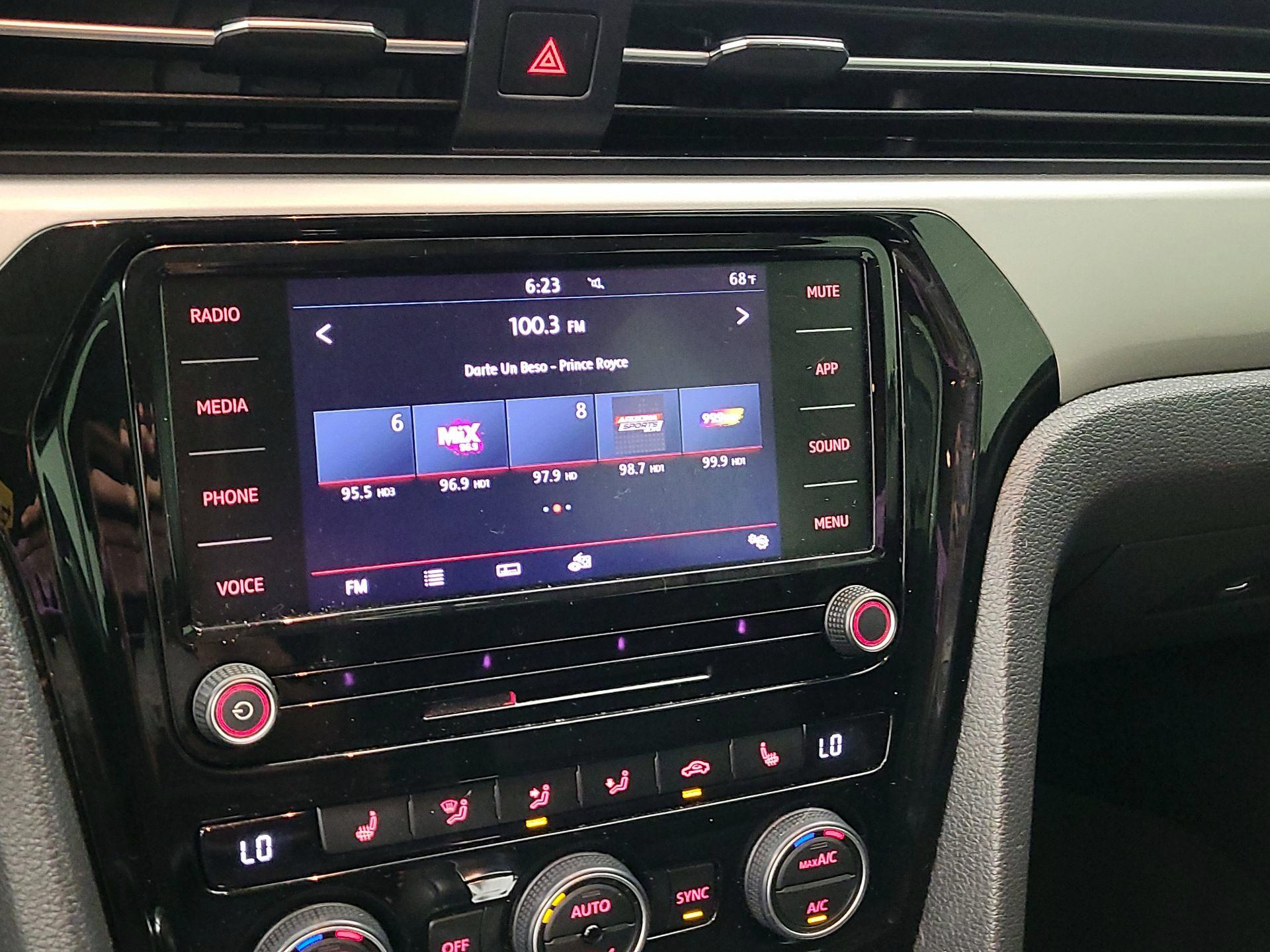 Thumbnail: 2021 Volkswagen Passat - 15