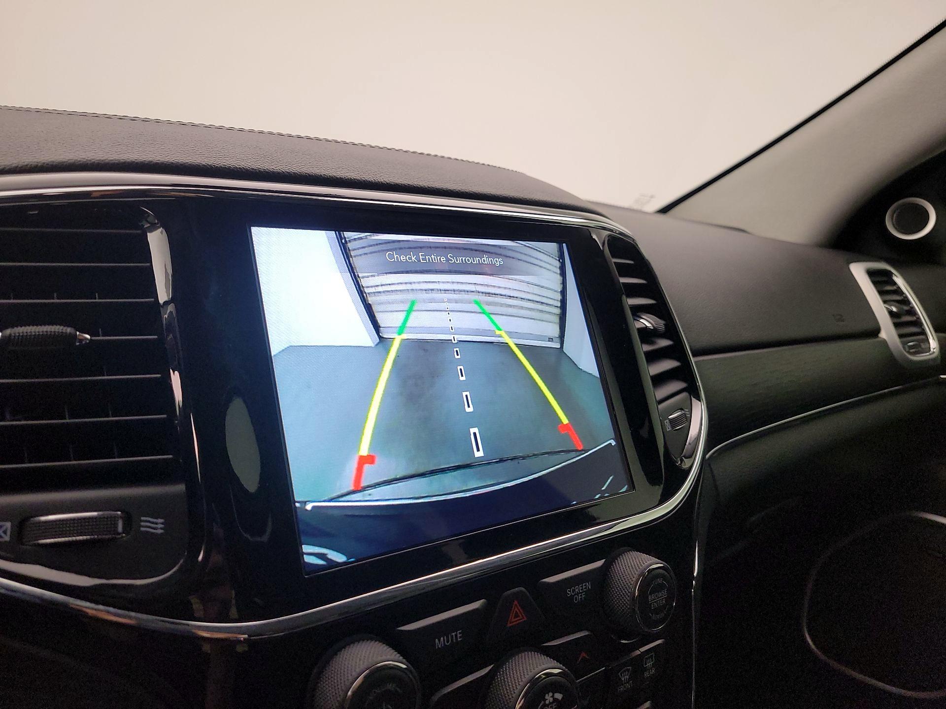 Thumbnail: 2019 Jeep Grand Cherokee - 14