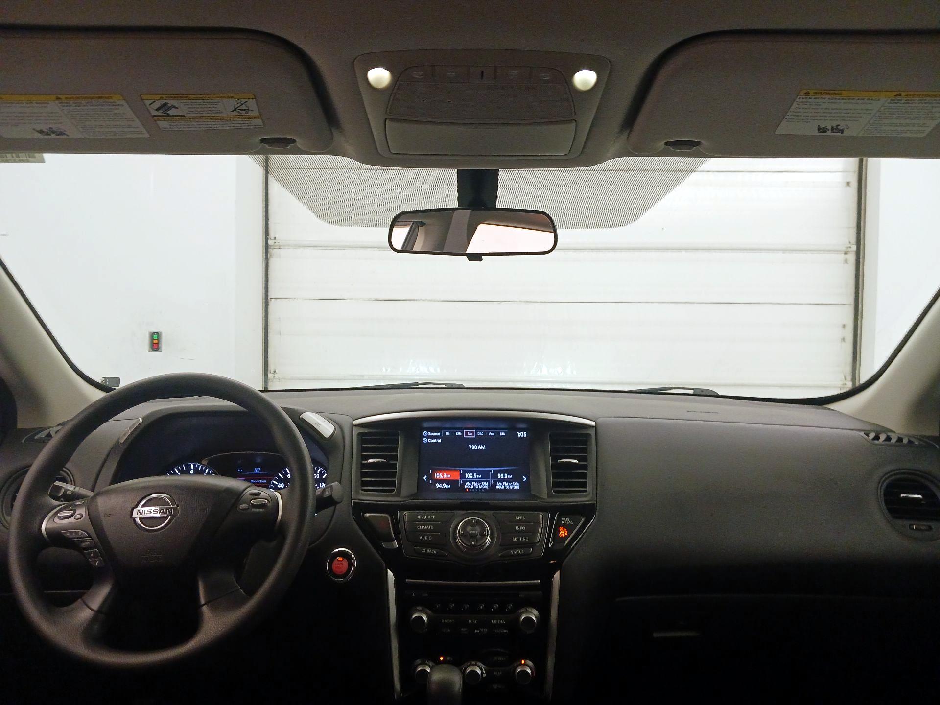 Thumbnail: 2020 Nissan Pathfinder - 9