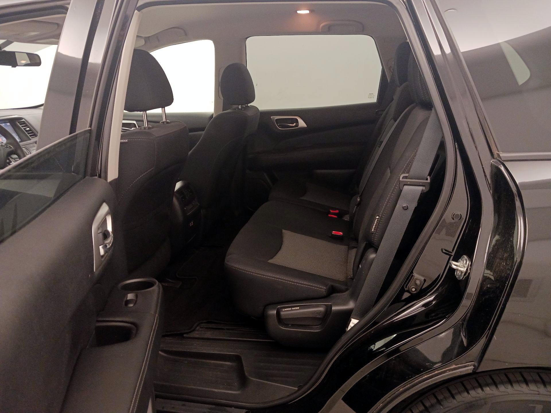 Thumbnail: 2020 Nissan Pathfinder - 19