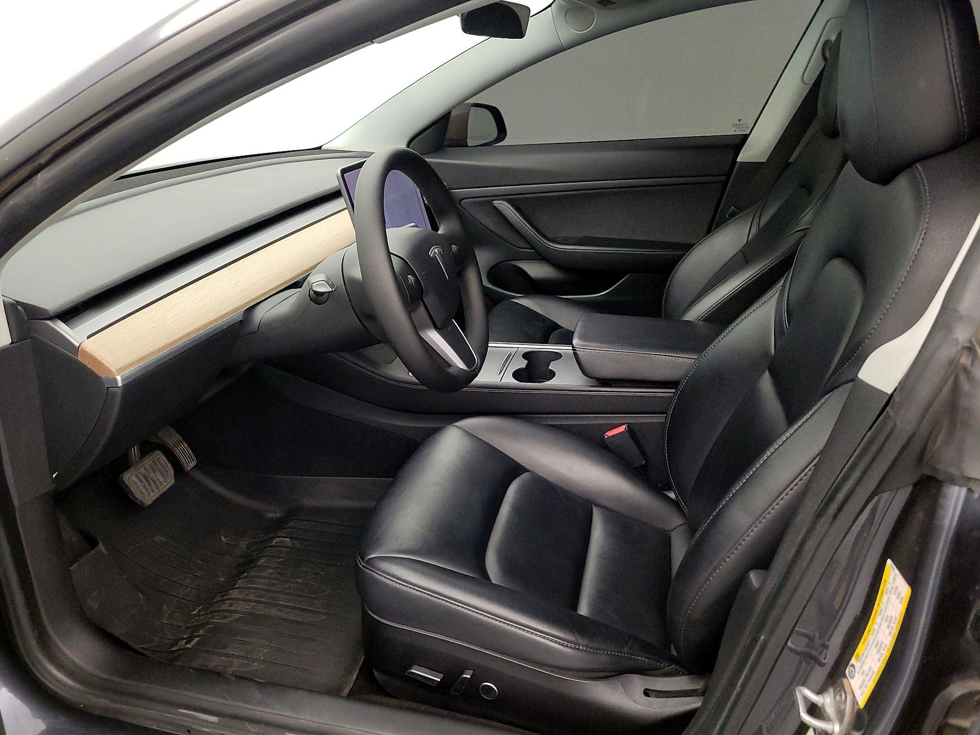 Thumbnail: 2021 Tesla Model 3 - 11