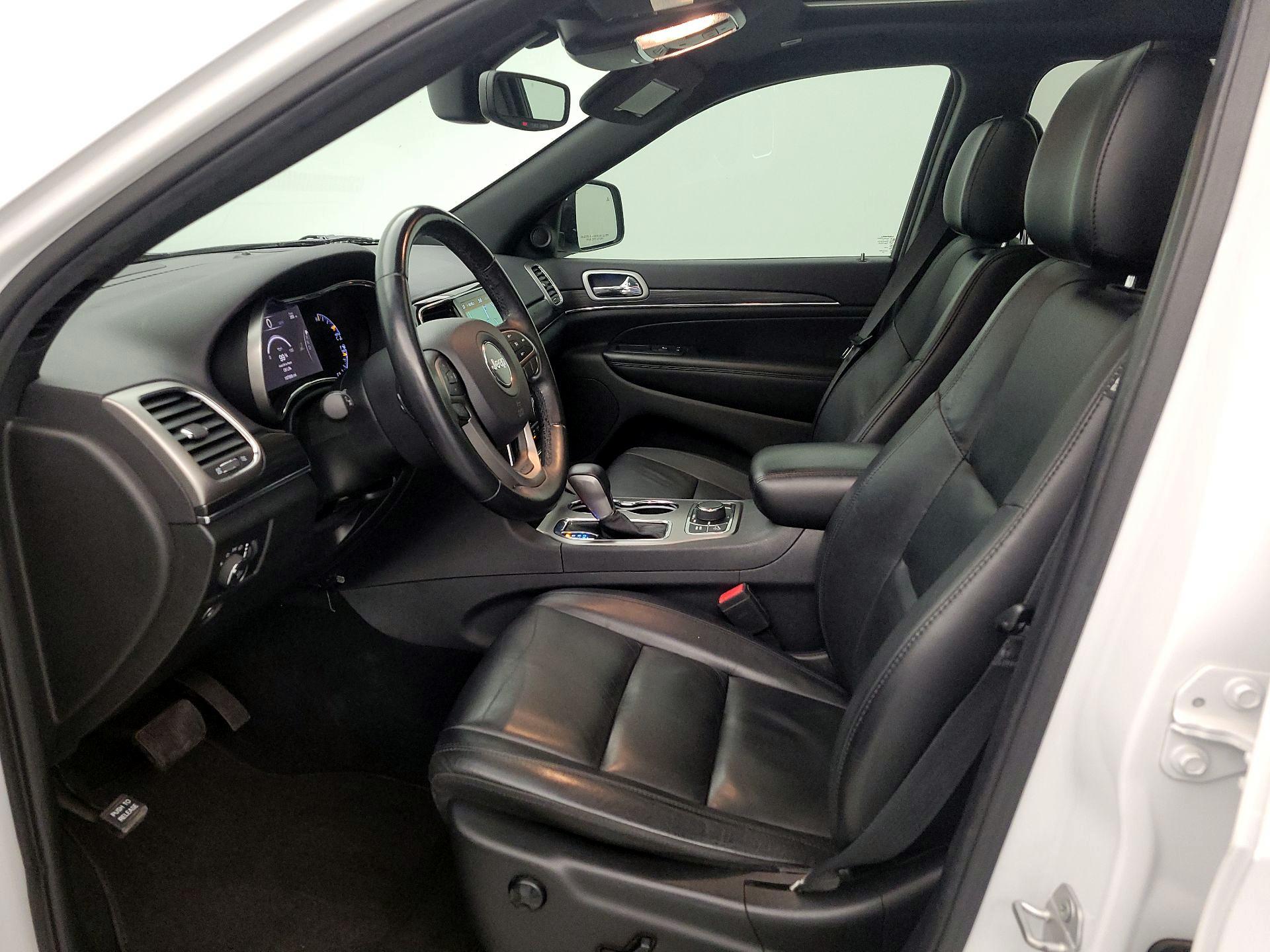 Thumbnail: 2019 Jeep Grand Cherokee - 11