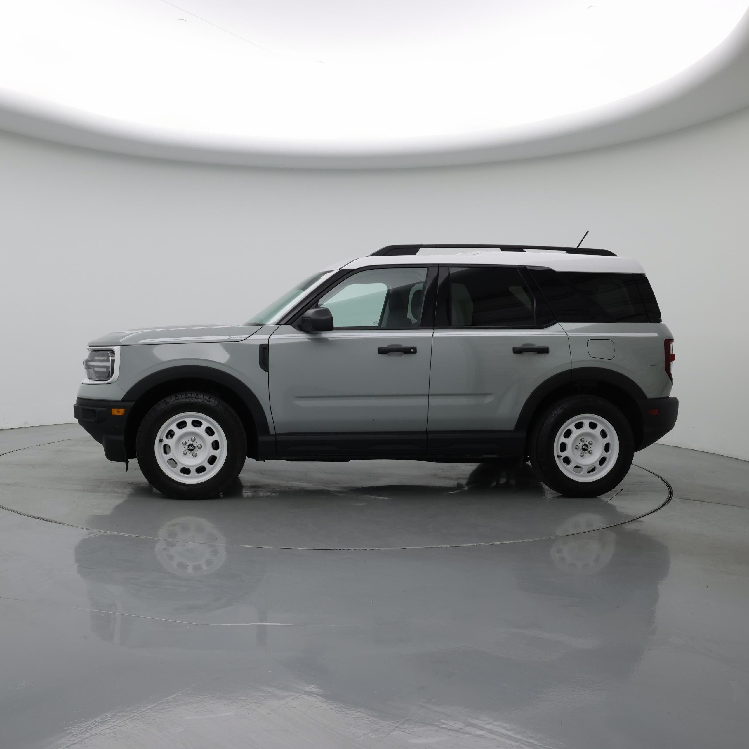 Thumbnail: 2023 Ford Bronco Sport - 3