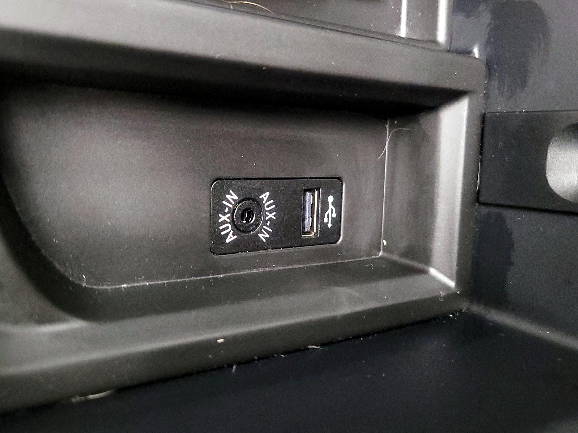 Thumbnail: 2015 BMW 3 Series - 18