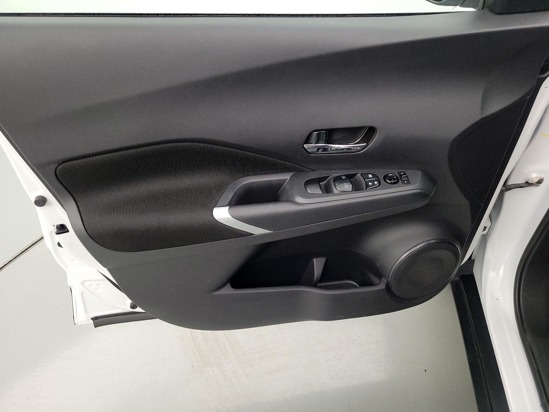 Thumbnail: 2023 Nissan Kicks - 12