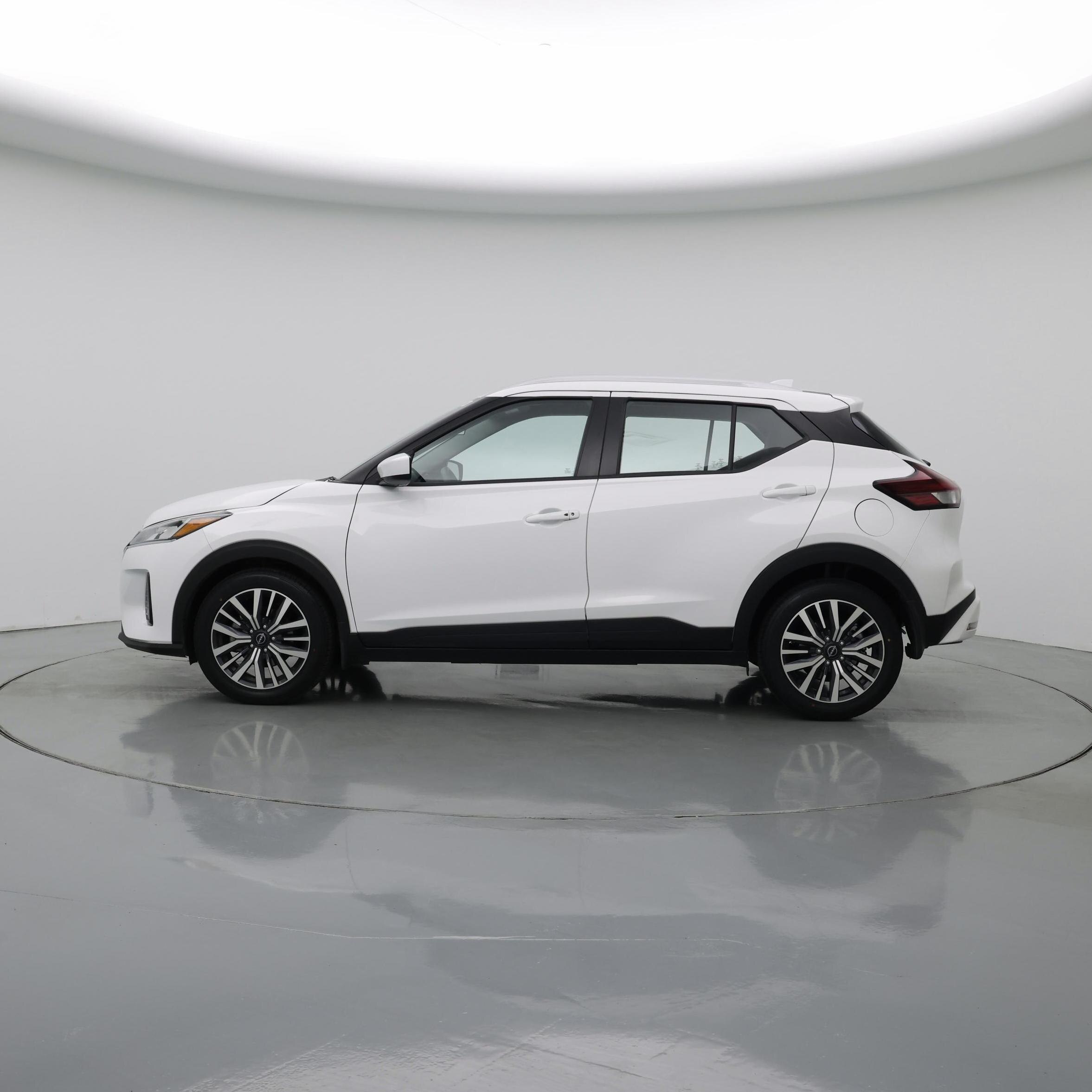 Thumbnail: 2023 Nissan Kicks - 3