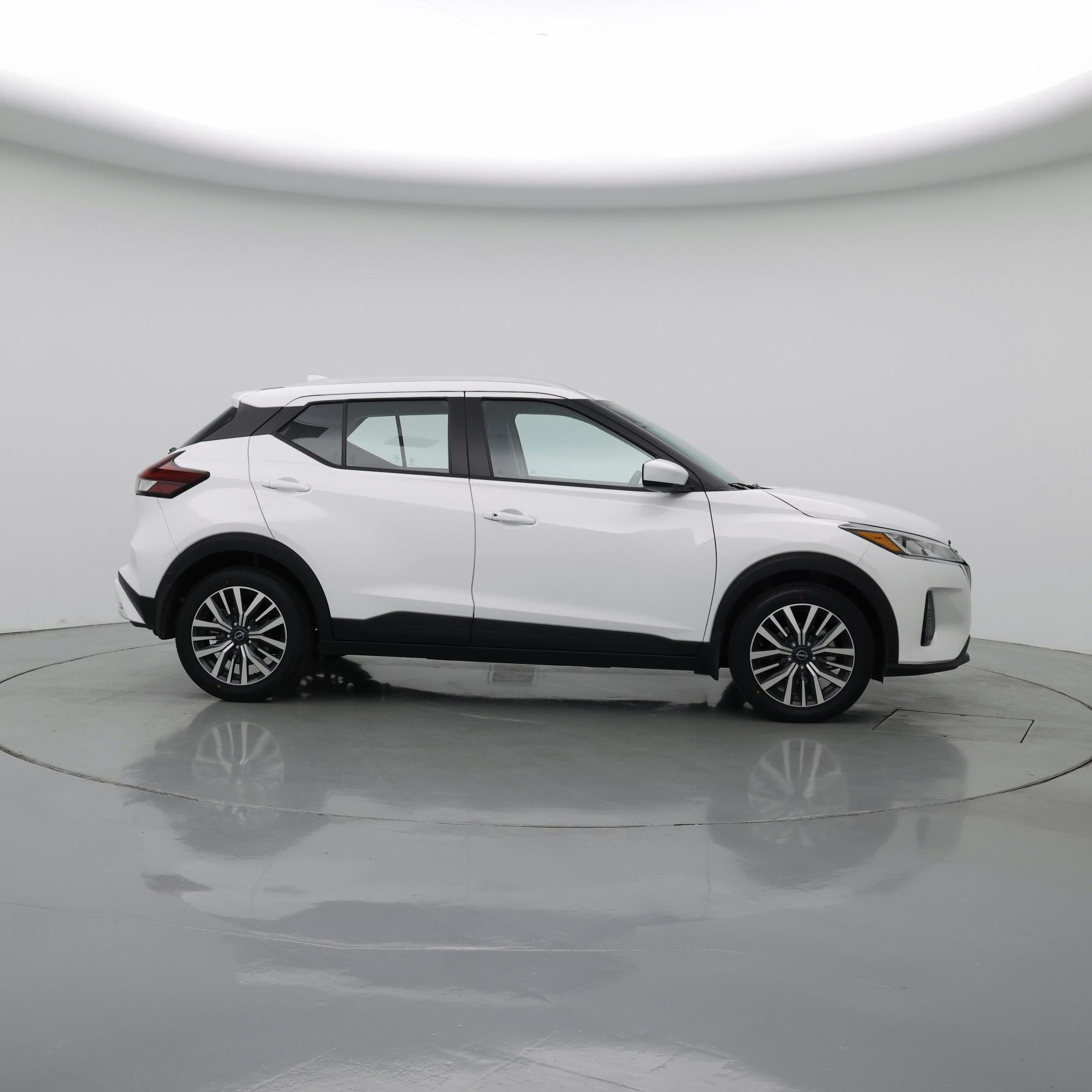 Thumbnail: 2023 Nissan Kicks - 7
