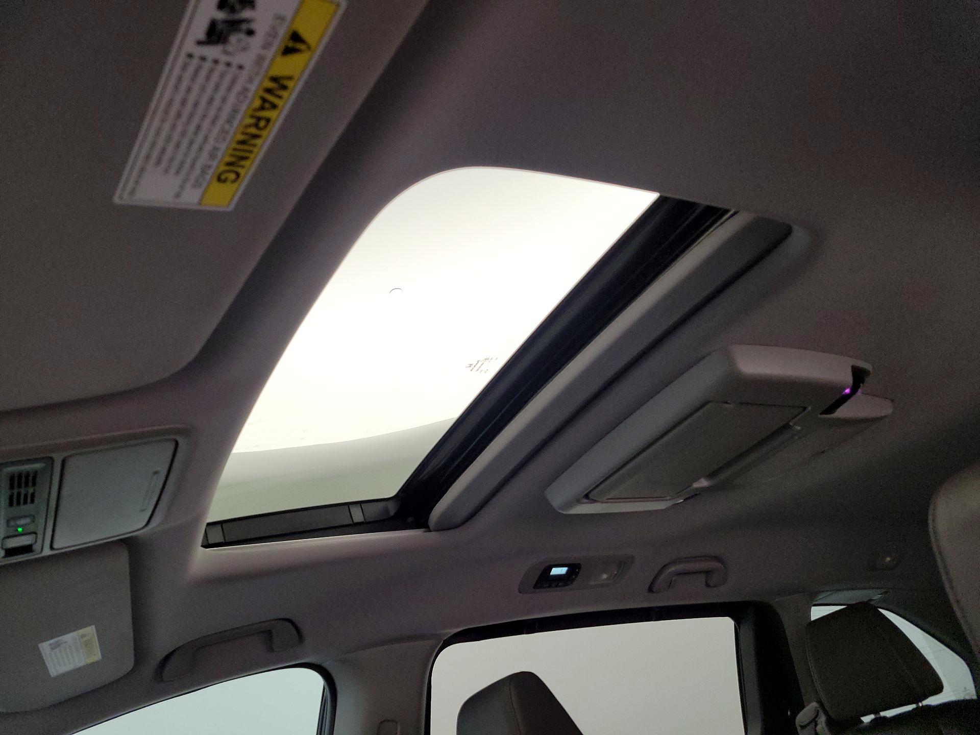 Thumbnail: 2018 Honda Odyssey - 20