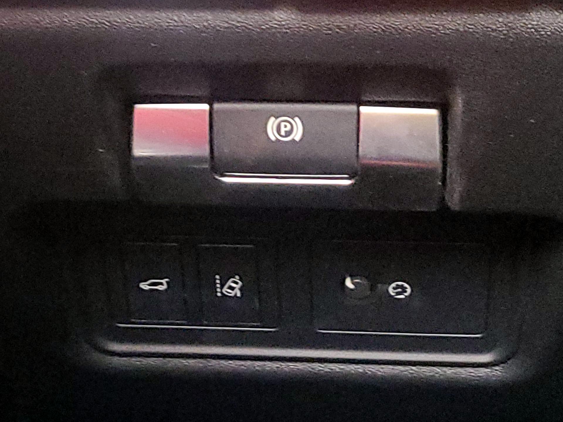 Thumbnail: 2020 Jaguar E-Pace - 13