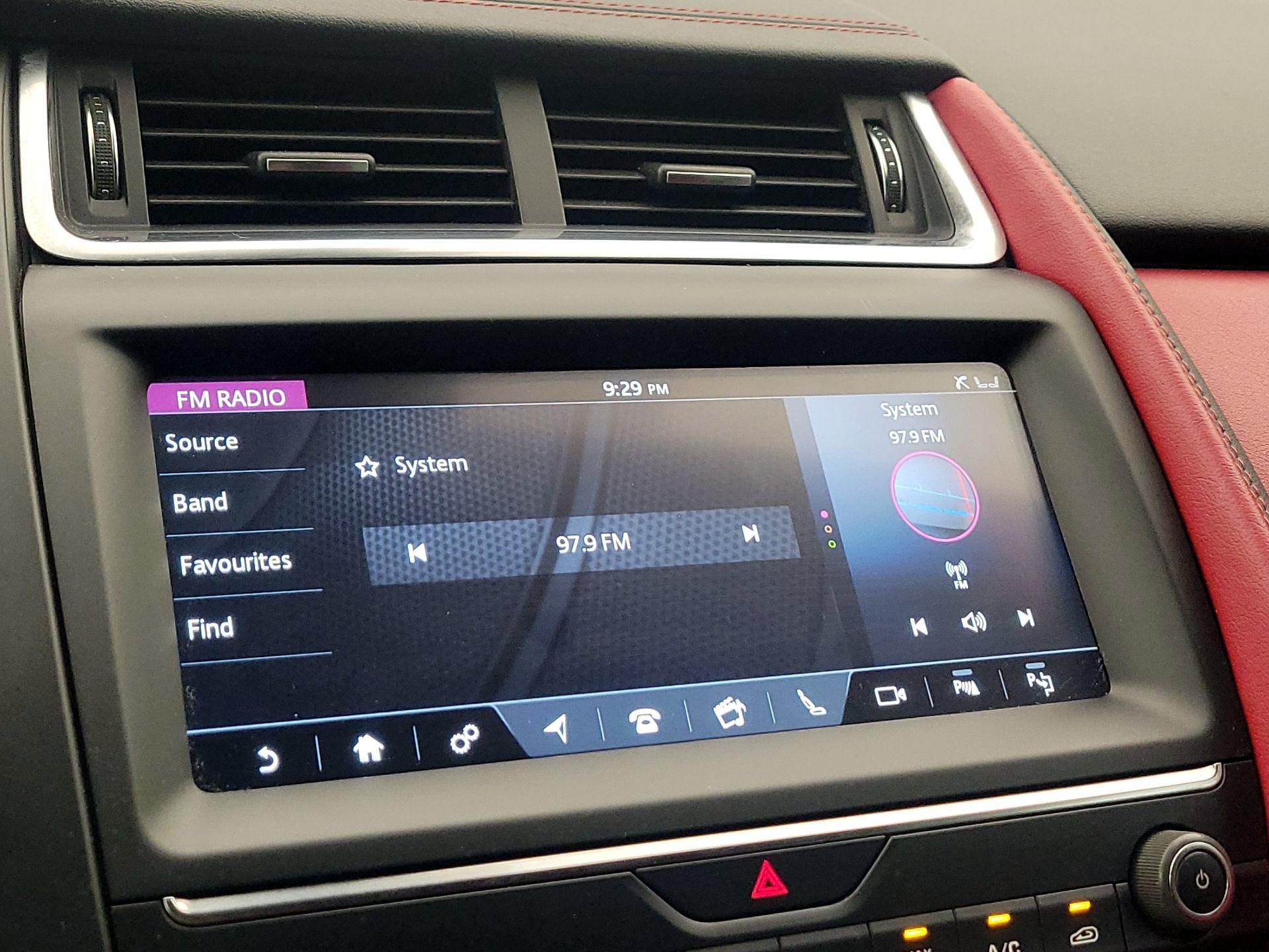 Thumbnail: 2020 Jaguar E-Pace - 16