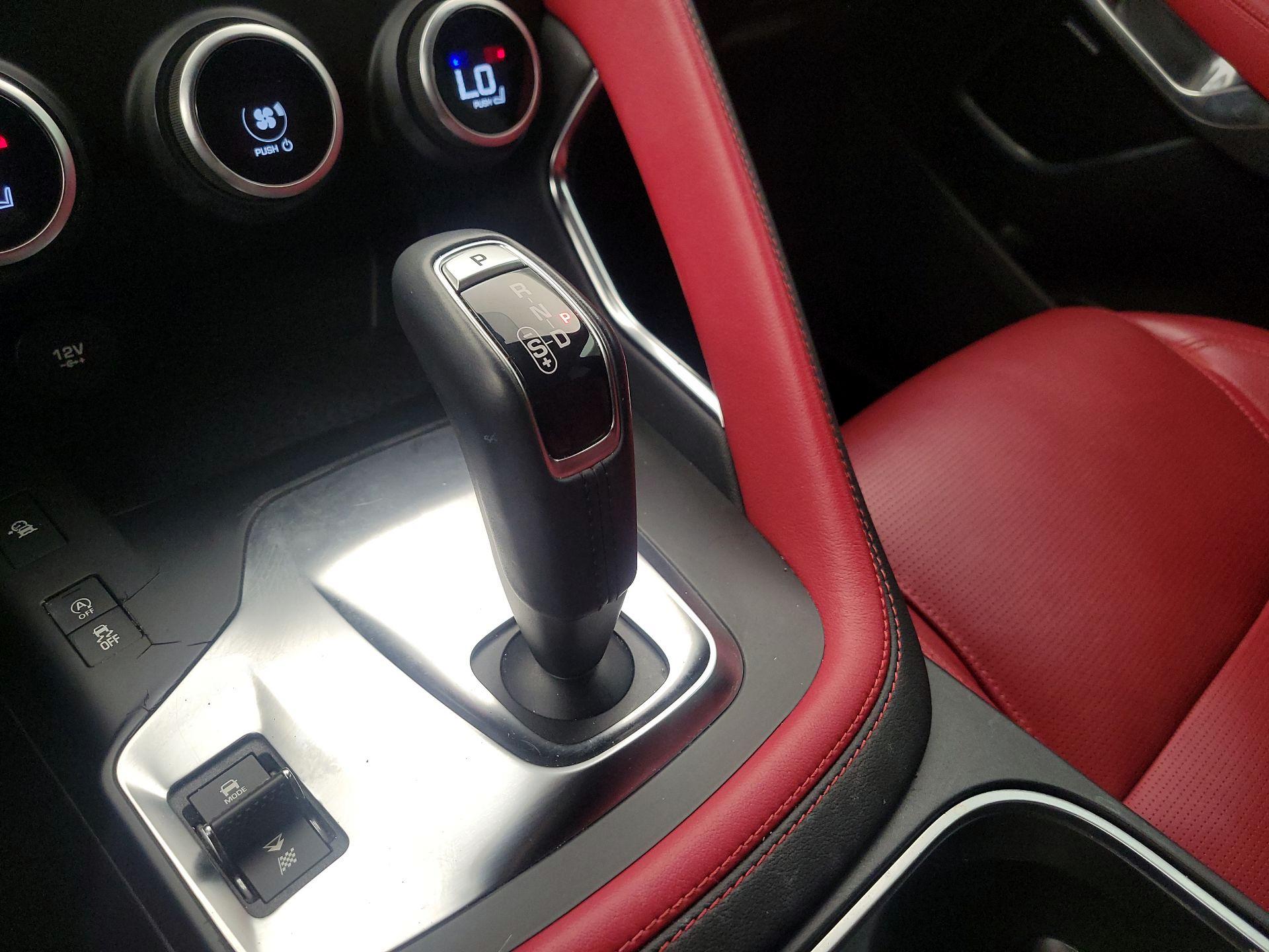 Thumbnail: 2020 Jaguar E-Pace - 18