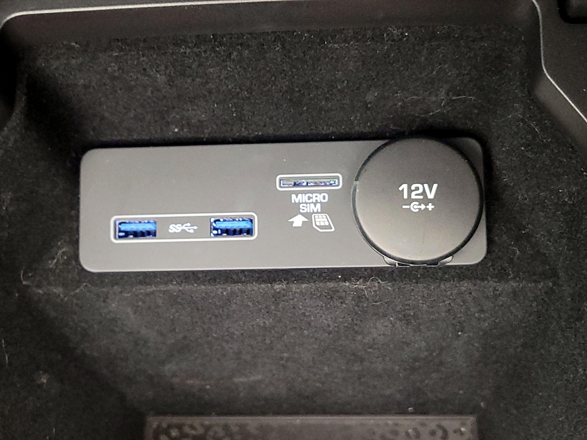 Thumbnail: 2020 Jaguar E-Pace - 19