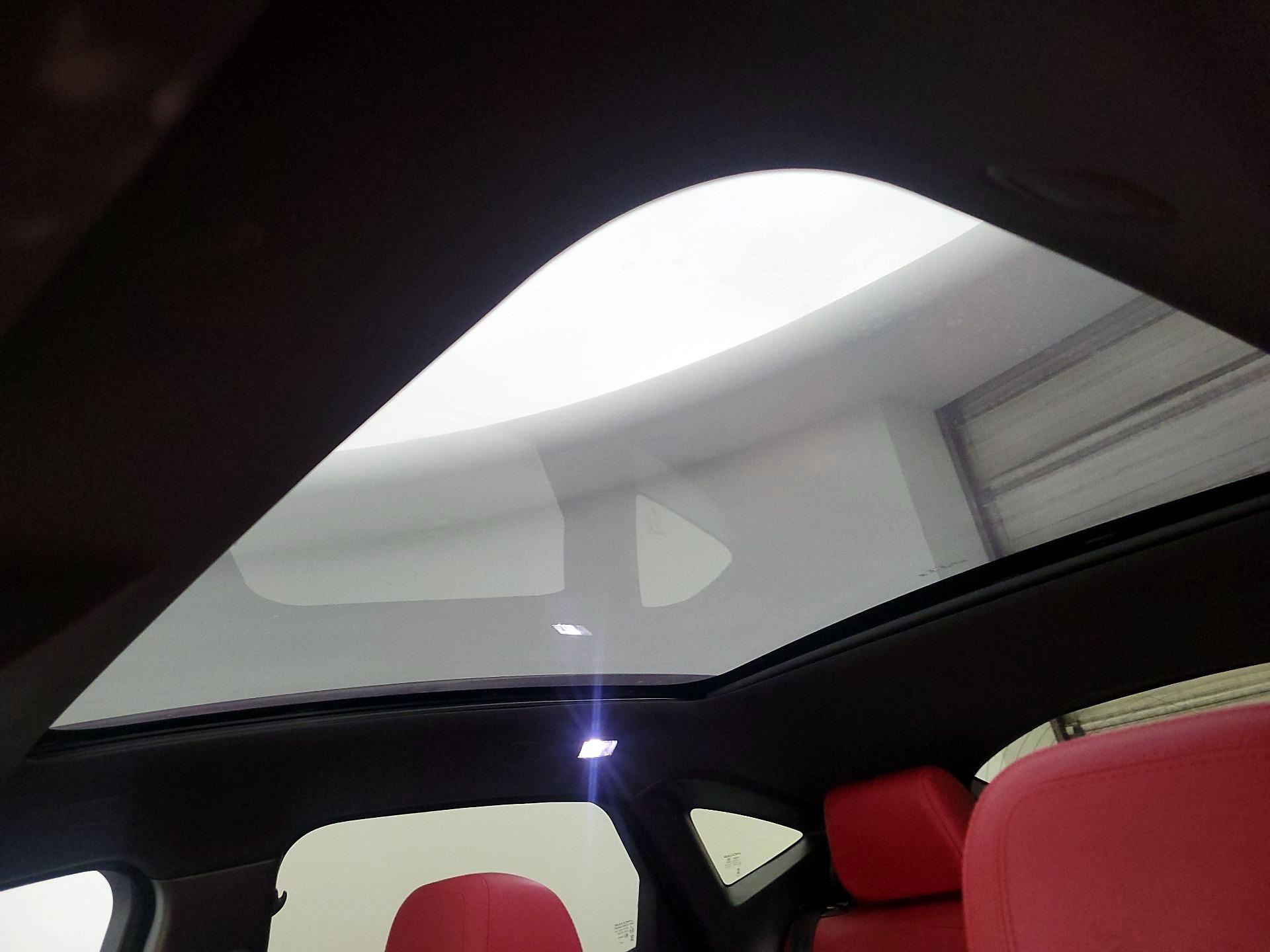 Thumbnail: 2020 Jaguar E-Pace - 20