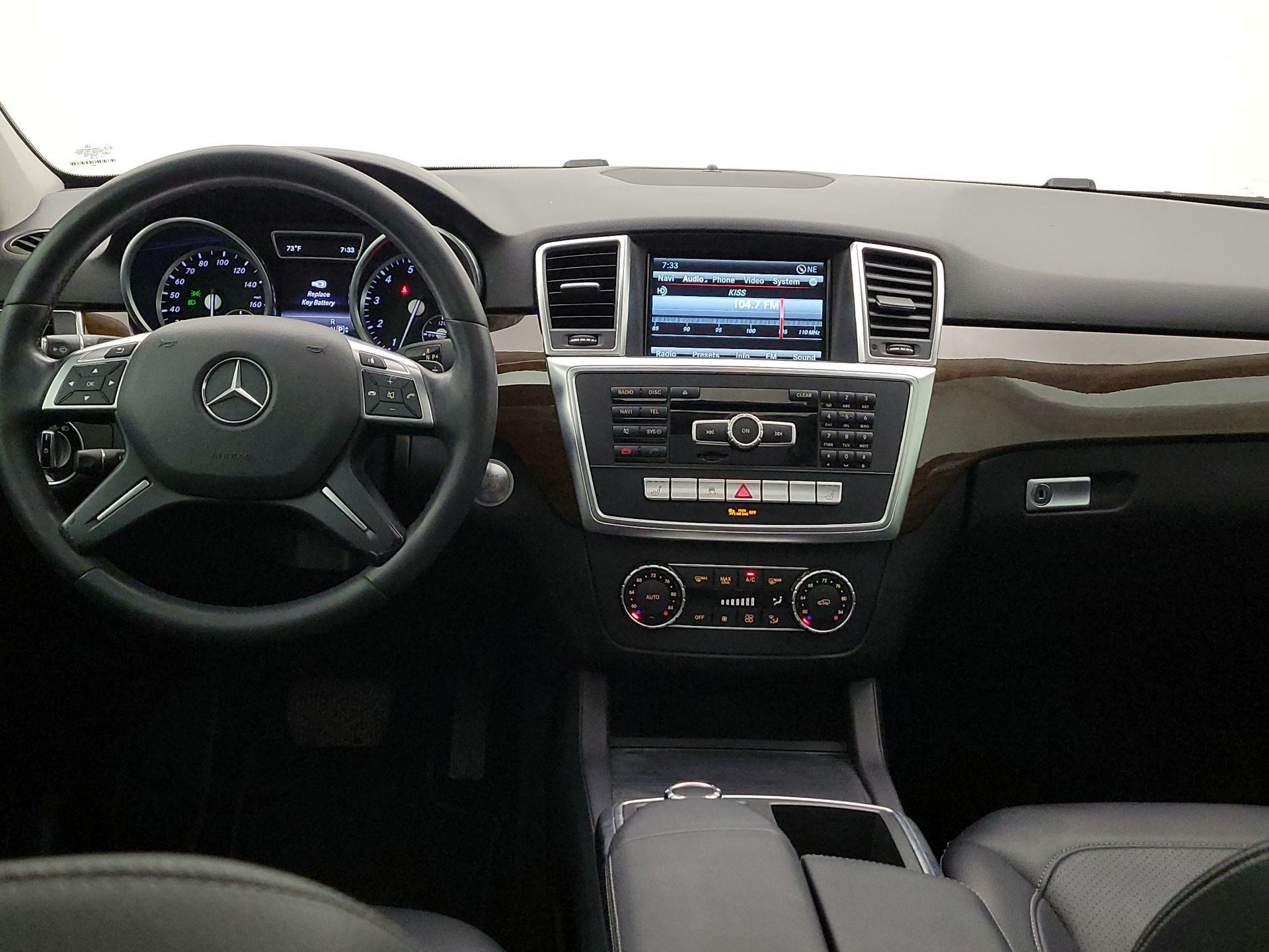 Thumbnail: 2015 Mercedes-Benz M-Class - 9