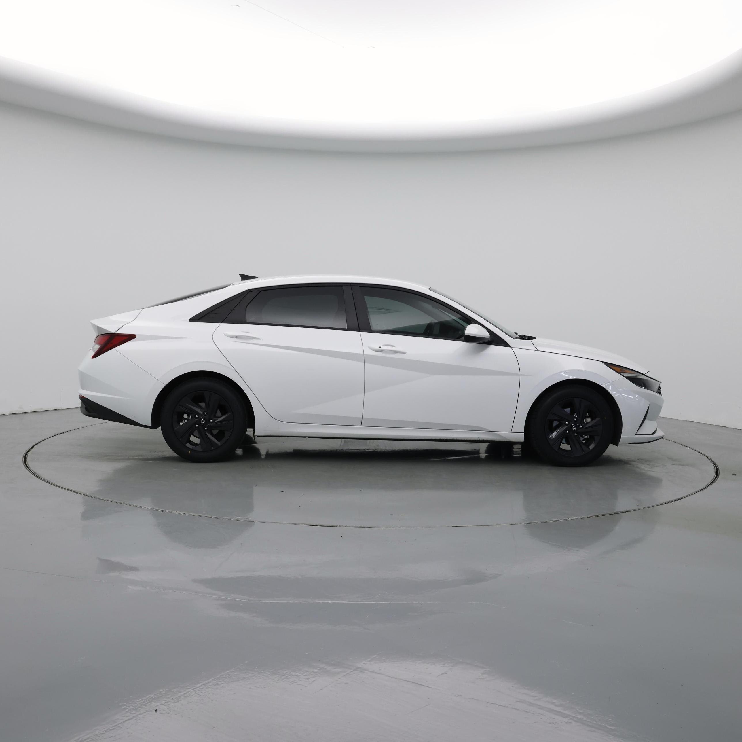 Thumbnail: 2022 Hyundai Elantra - 7