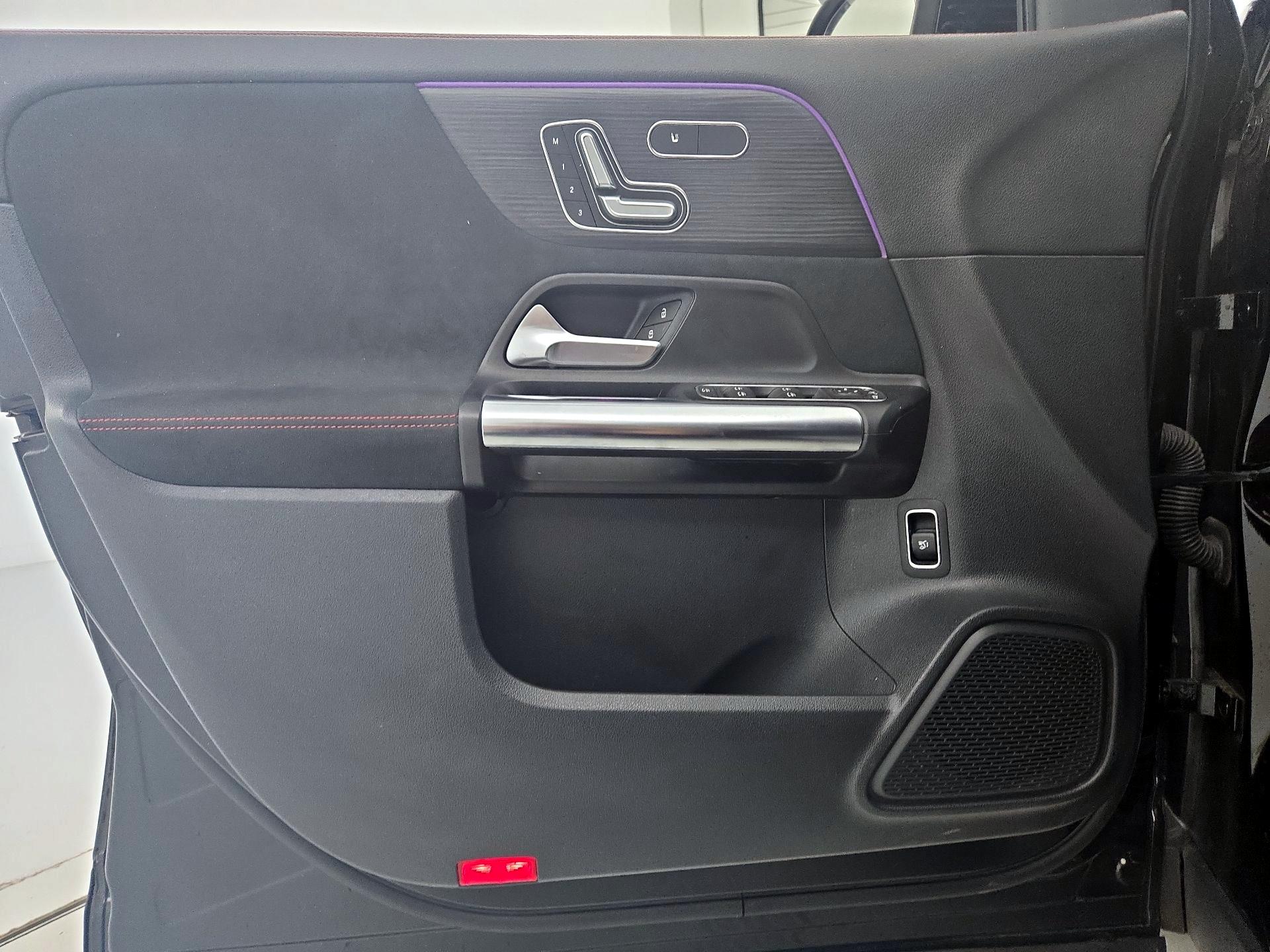 Thumbnail: 2022 Mercedes-Benz GLA - 12