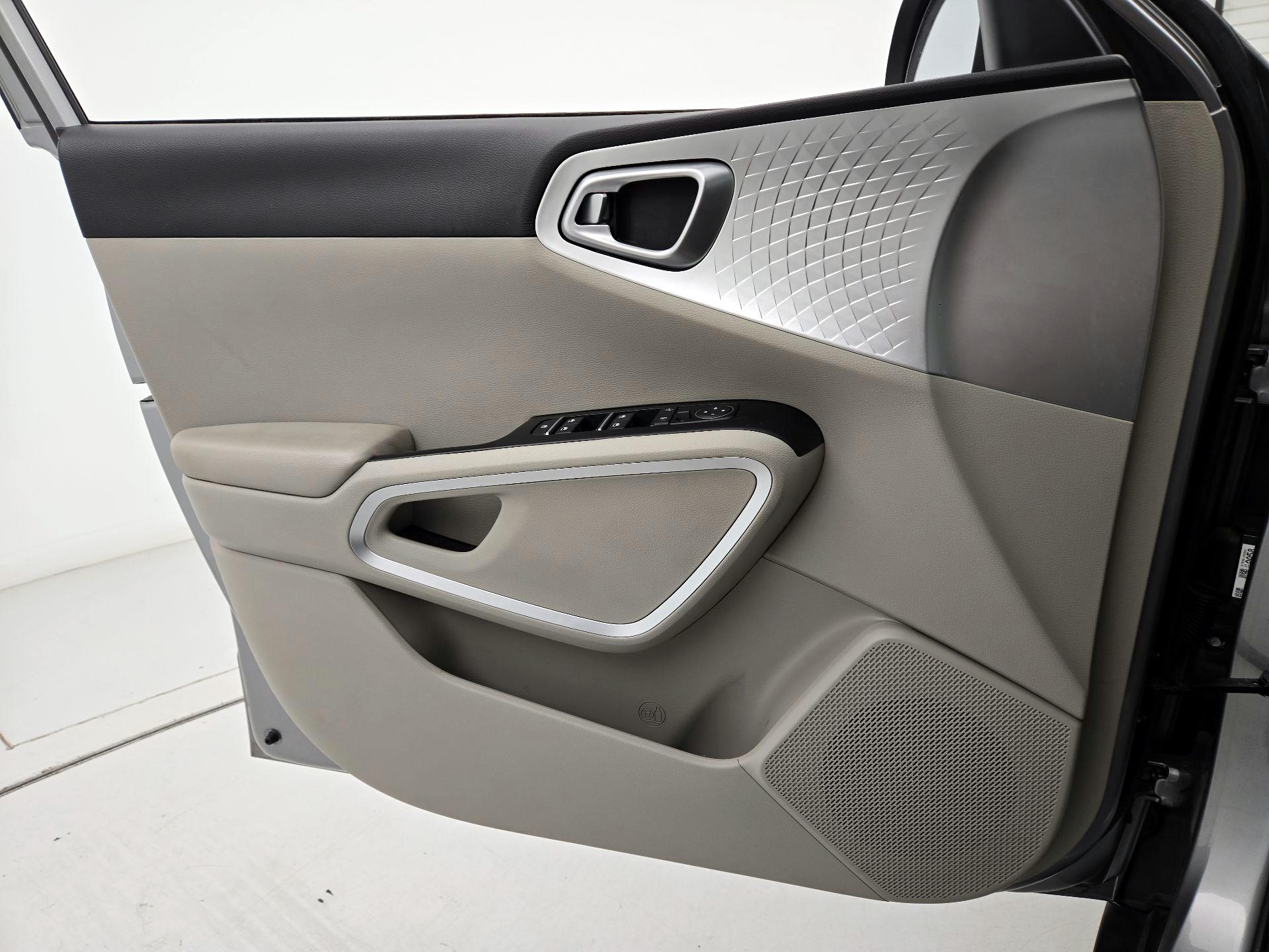 Thumbnail: 2022 Kia Soul - 12
