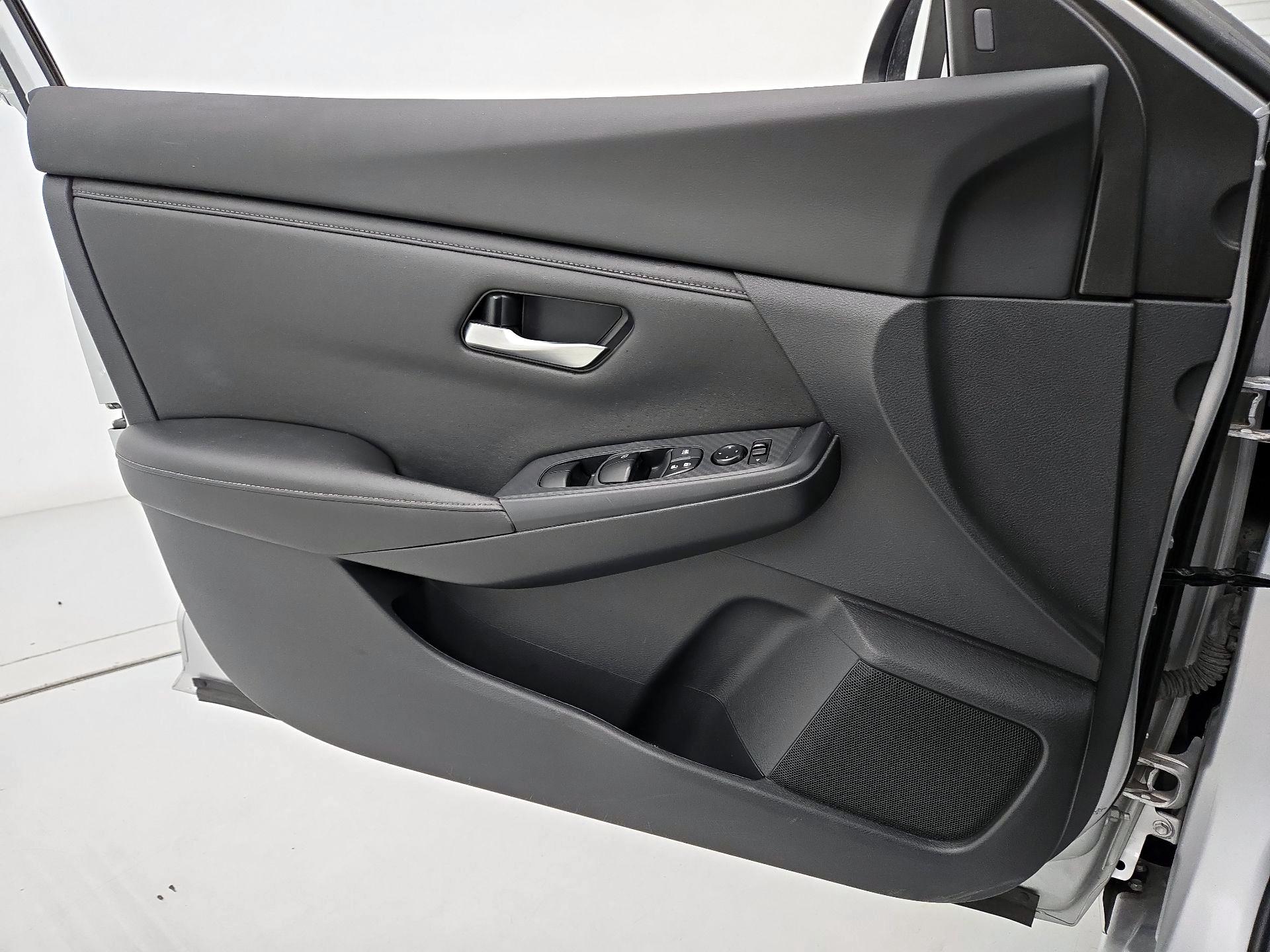 Thumbnail: 2023 Nissan Sentra - 12