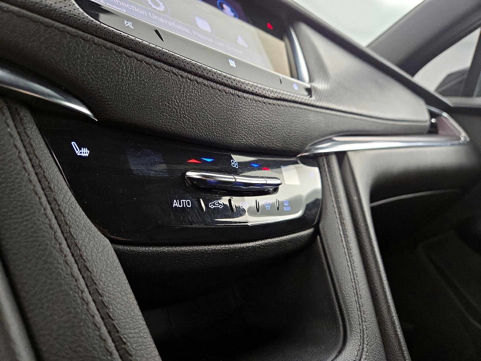 Thumbnail: 2021 Cadillac XT5 - 16