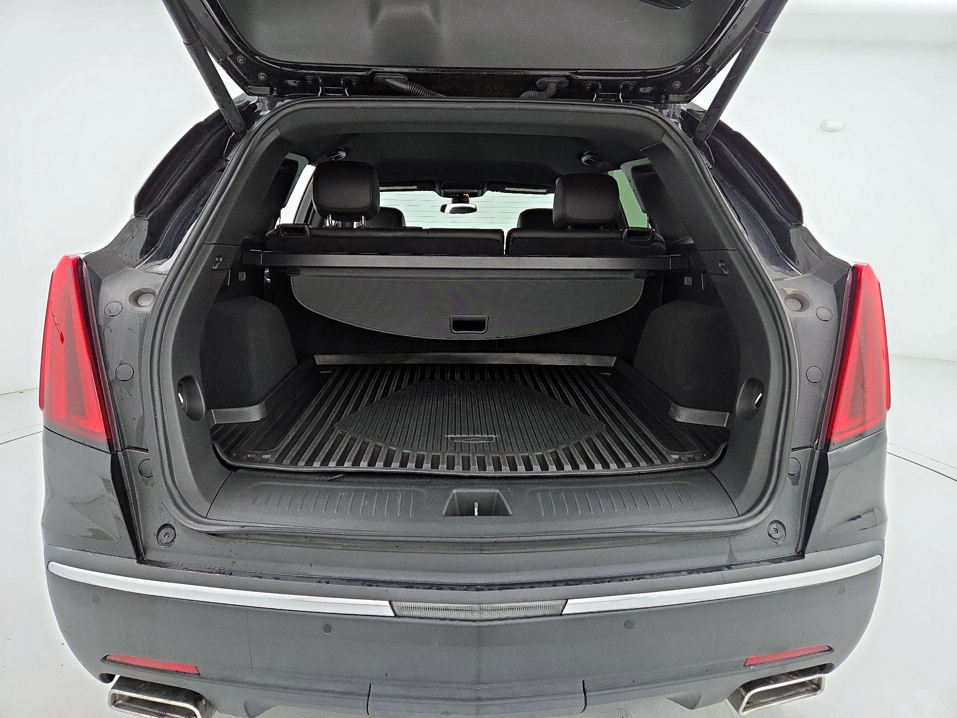 Thumbnail: 2021 Cadillac XT5 - 20