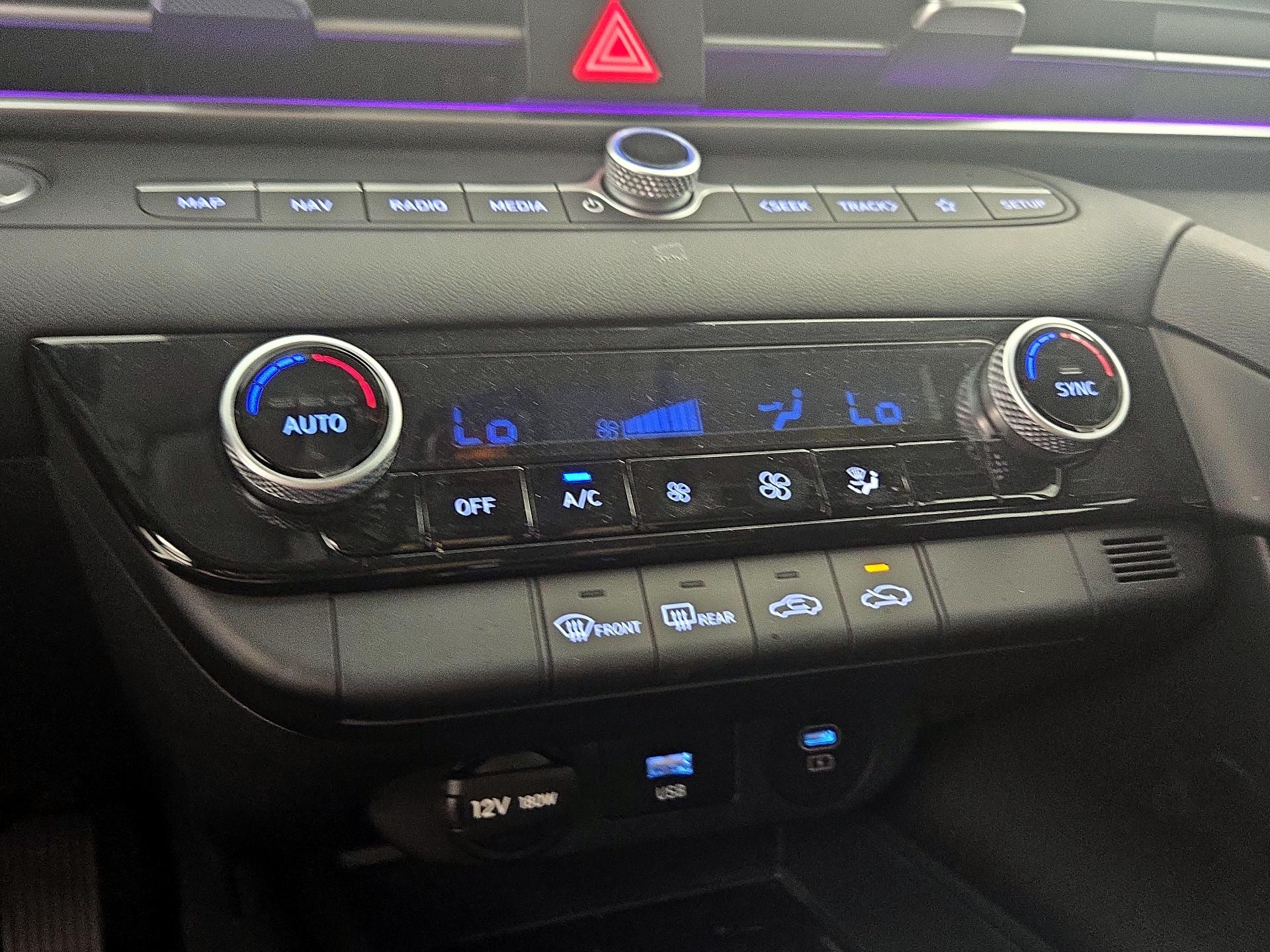 Thumbnail: 2024 Hyundai Elantra - 17