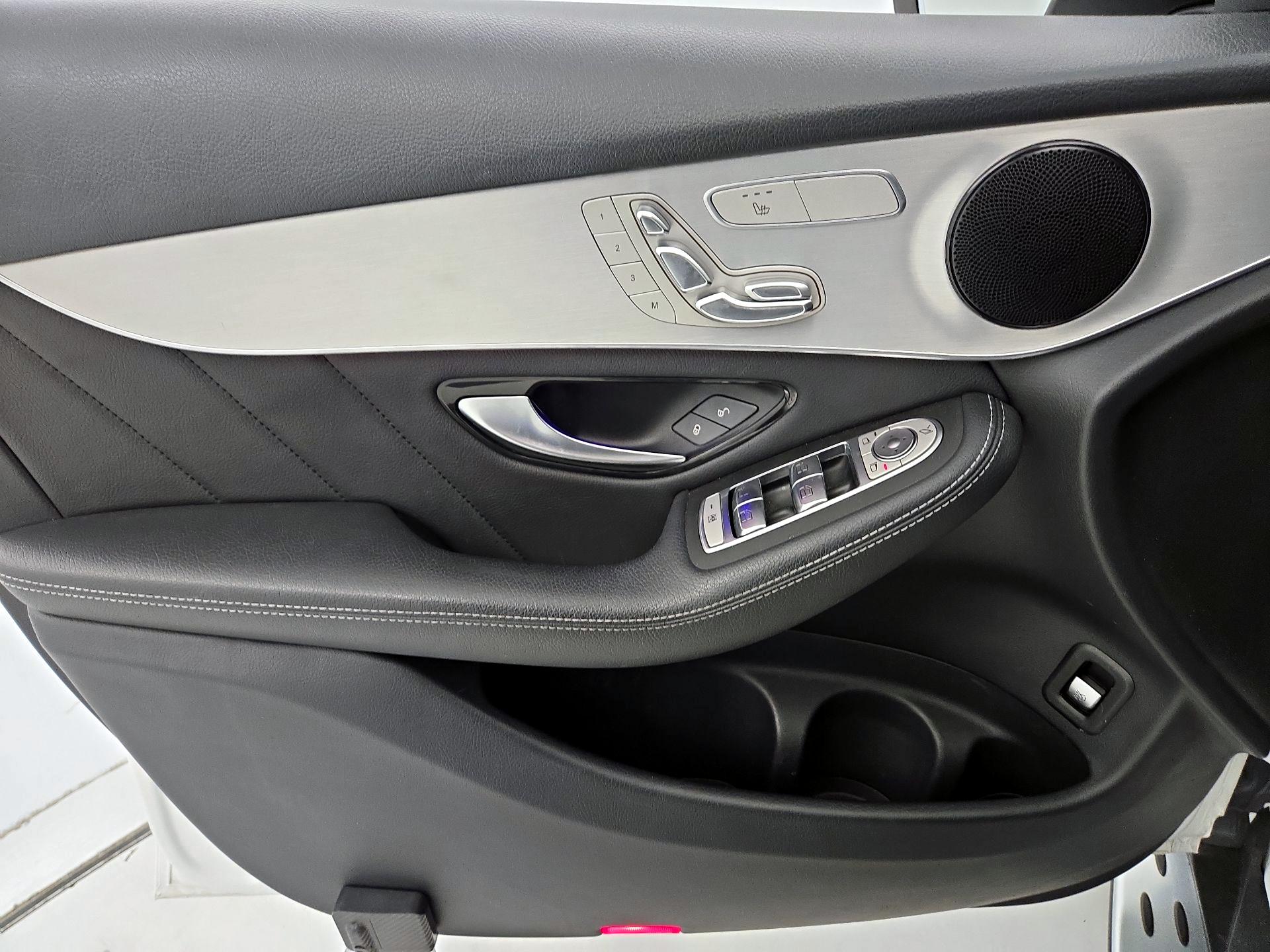 Thumbnail: 2020 Mercedes-Benz GLC - 12