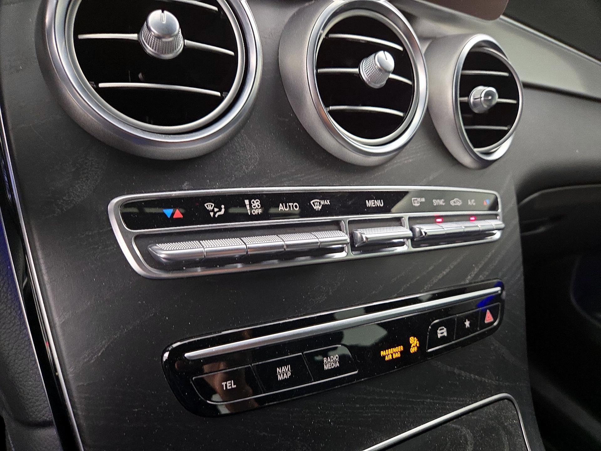 Thumbnail: 2020 Mercedes-Benz GLC - 16