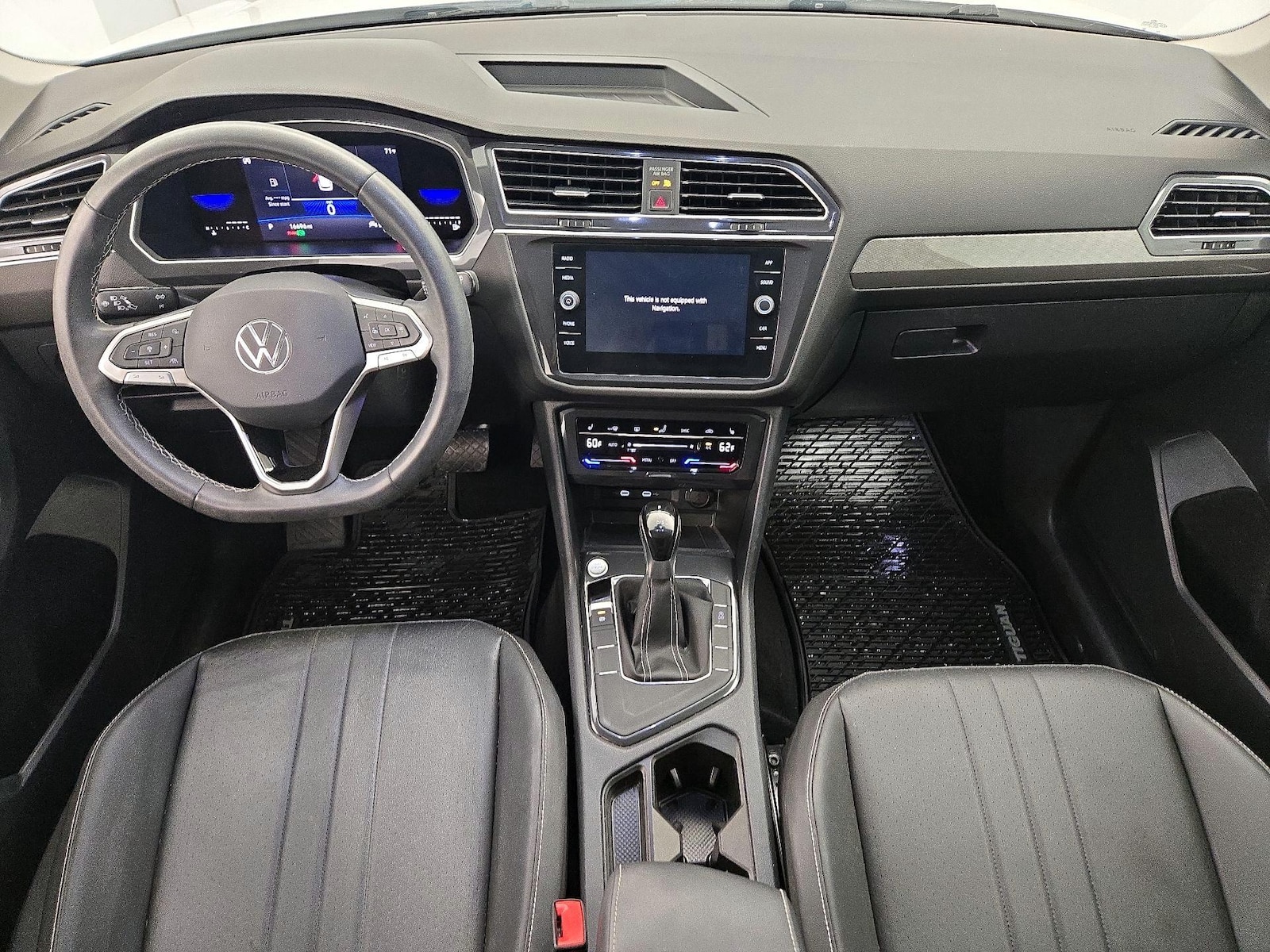 2023 Volkswagen Tiguan SE - Photo 10