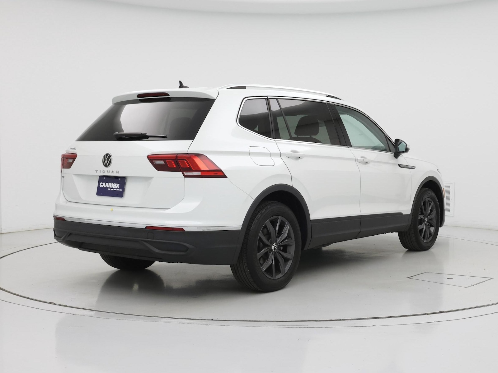2023 Volkswagen Tiguan SE - Photo 9