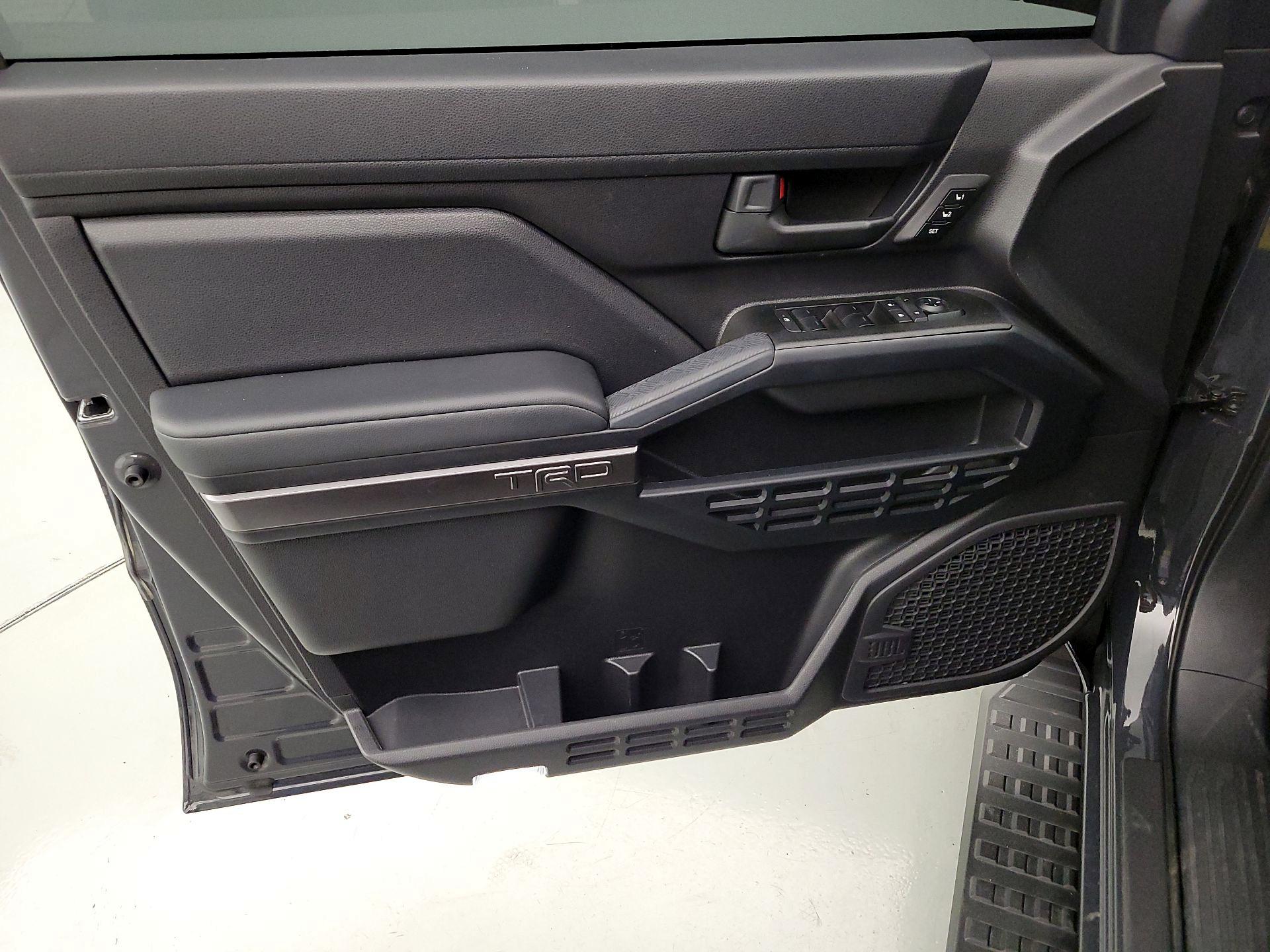 Thumbnail: 2025 Toyota 4Runner - 12